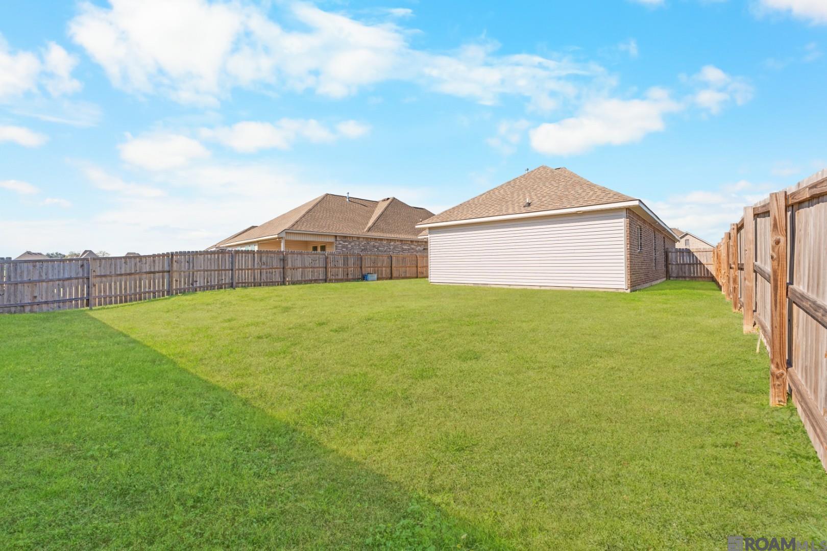 40205 Maddie Dr