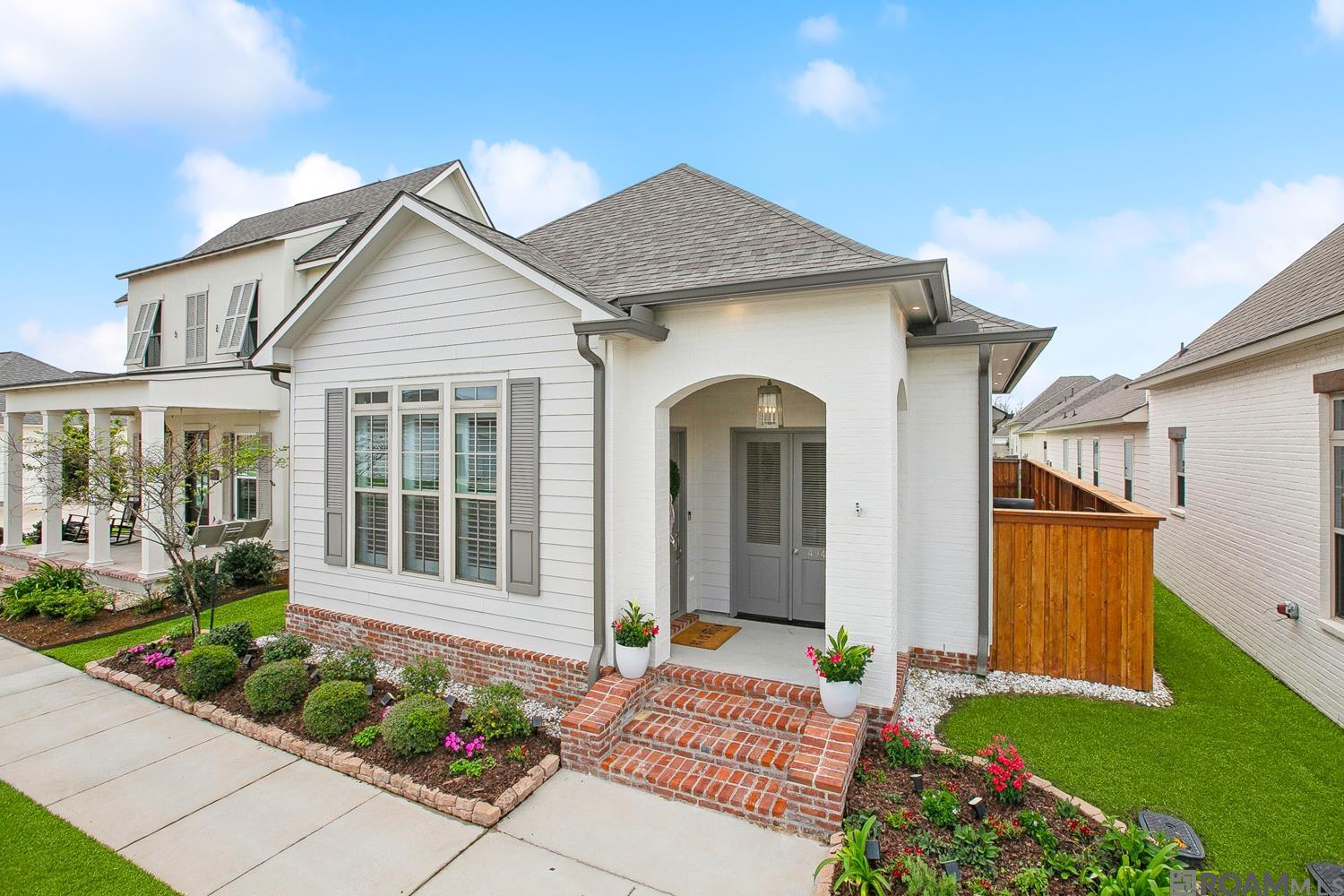 4944 Crestfield Way