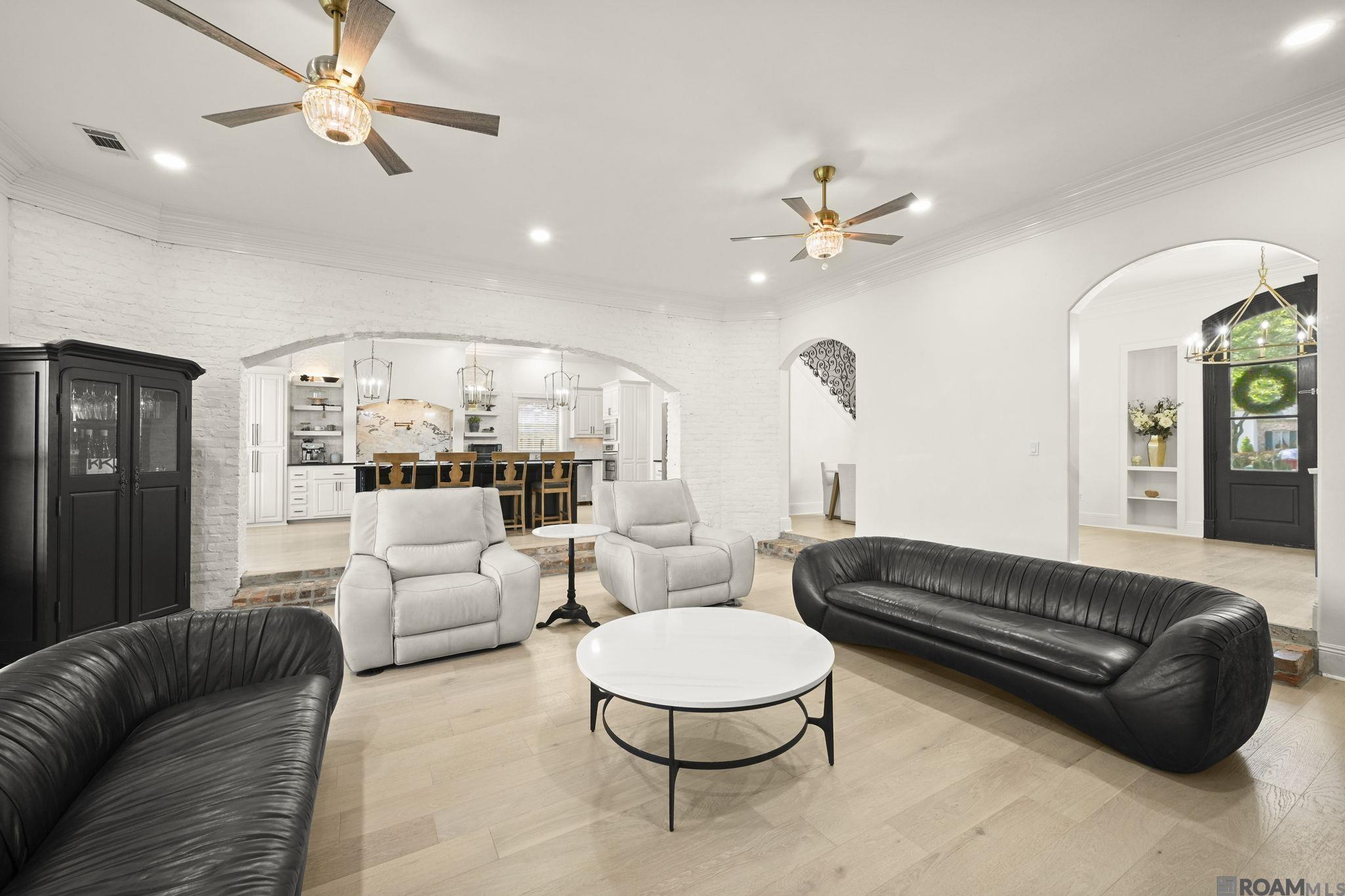 6250 Beau Douglas Ave