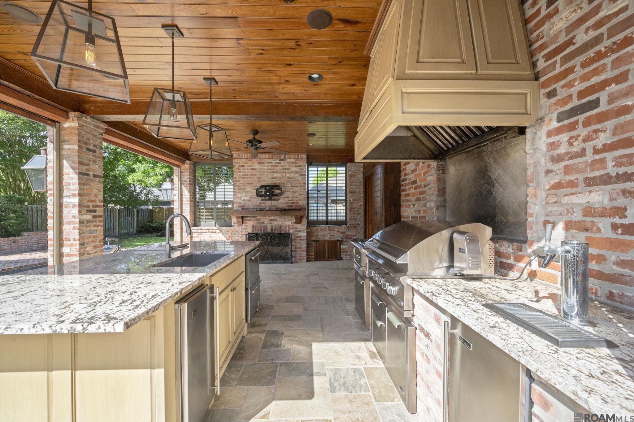 15236 Campanile Ct