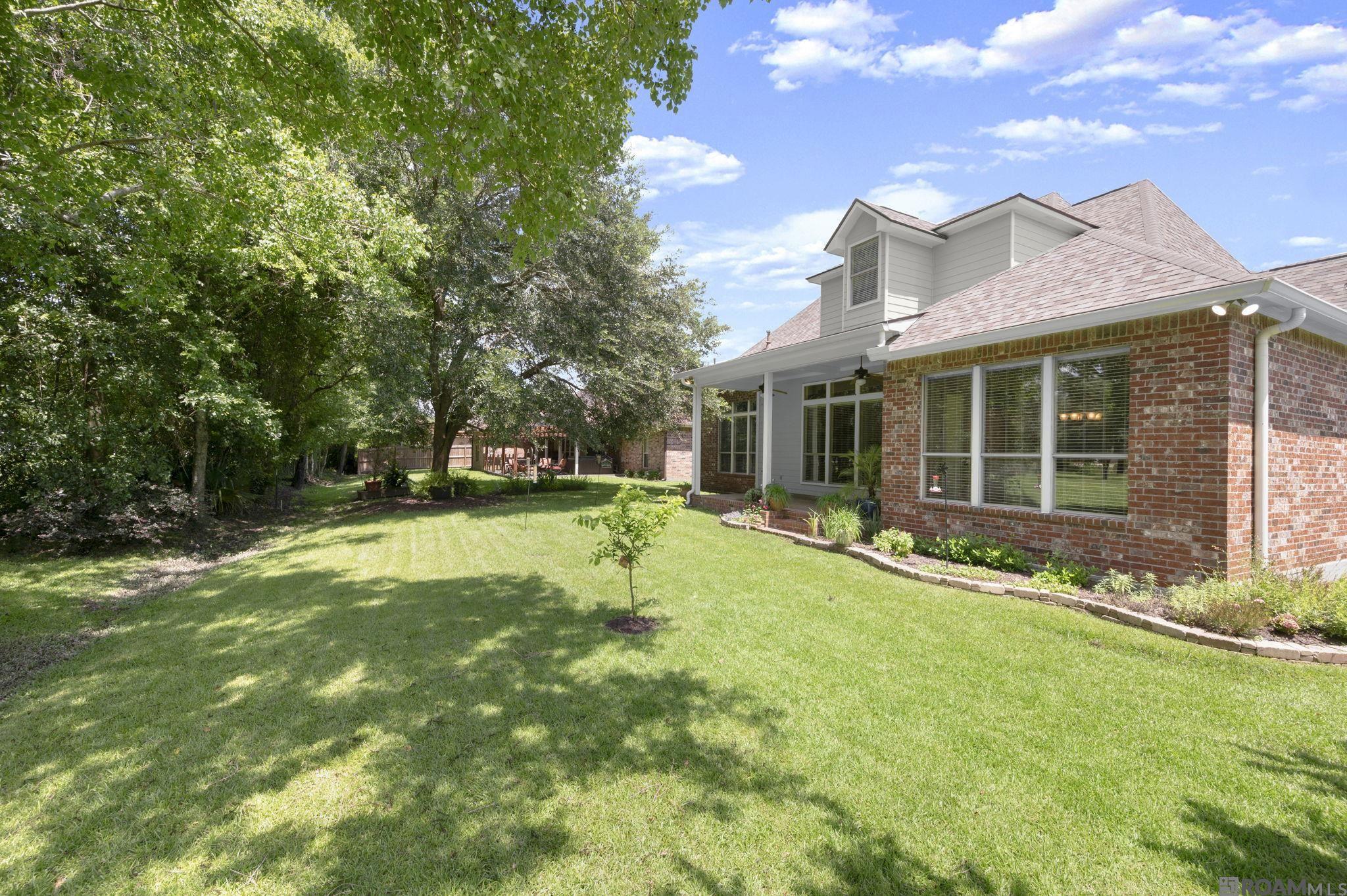 35390 Oakcrest Dr