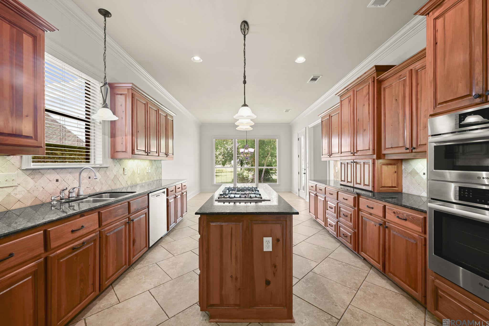 35390 Oakcrest Dr