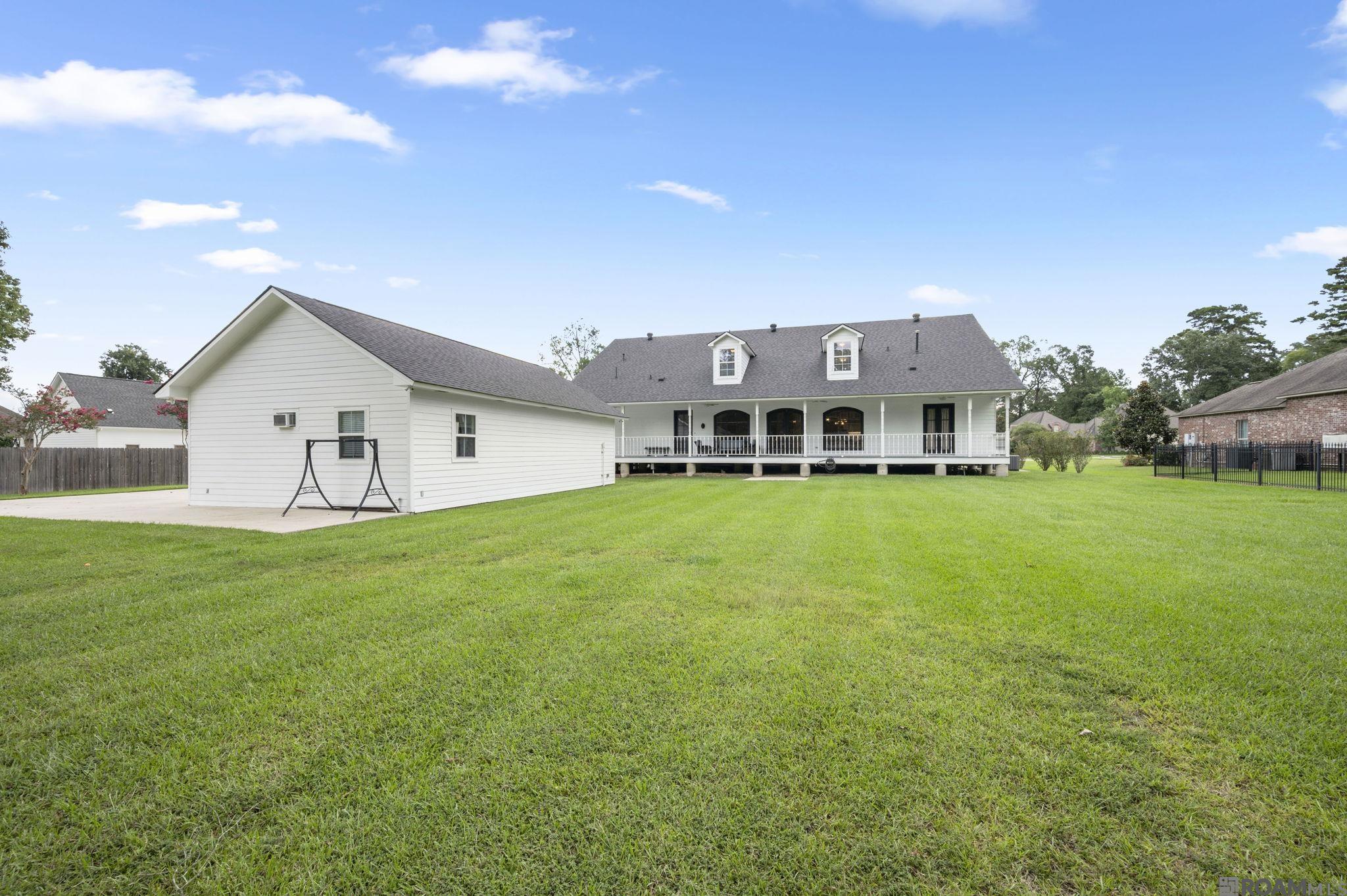 6323 Oak Cluster Dr