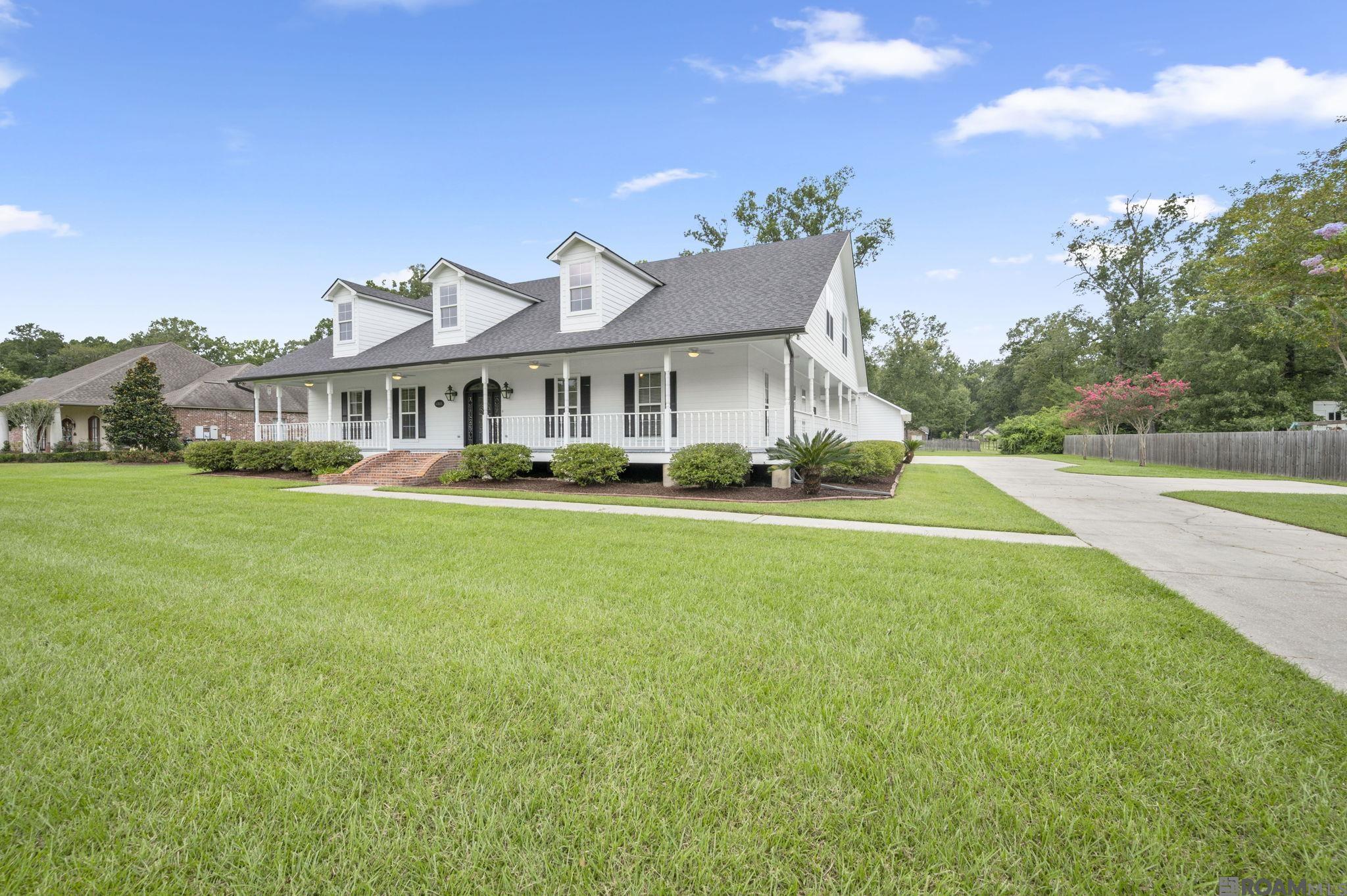6323 Oak Cluster Dr