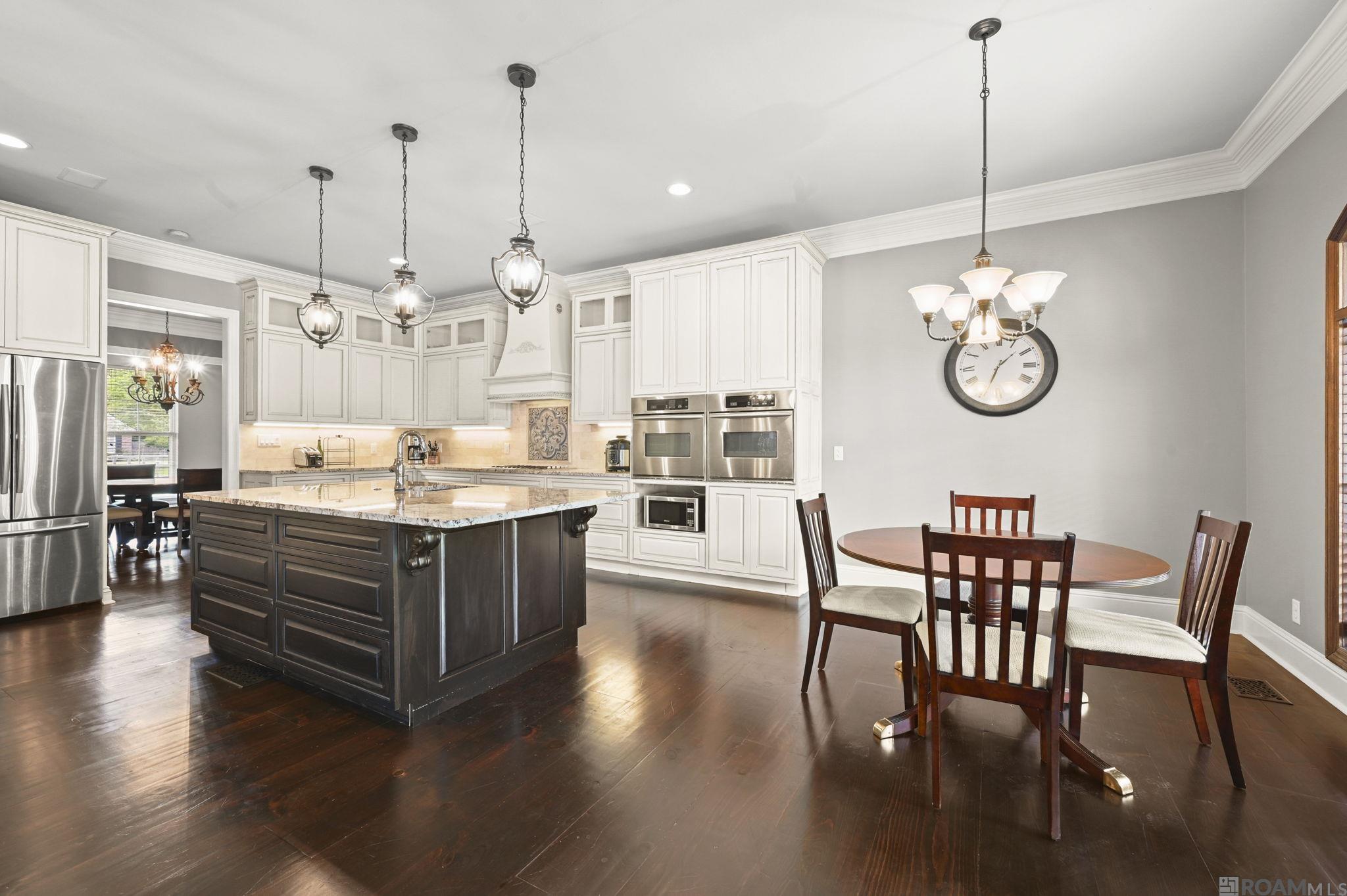 6323 Oak Cluster Dr