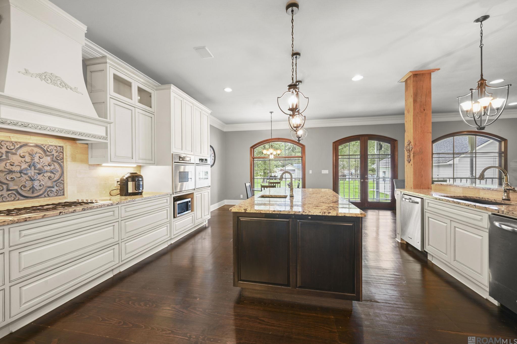 6323 Oak Cluster Dr