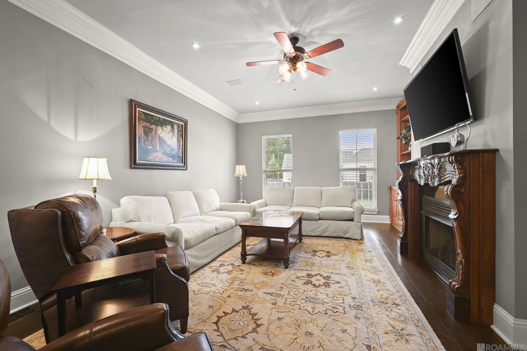6323 Oak Cluster Dr
