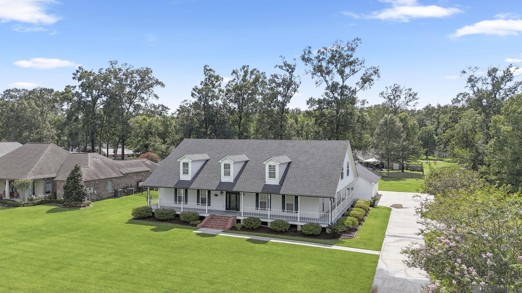 6323 Oak Cluster Dr