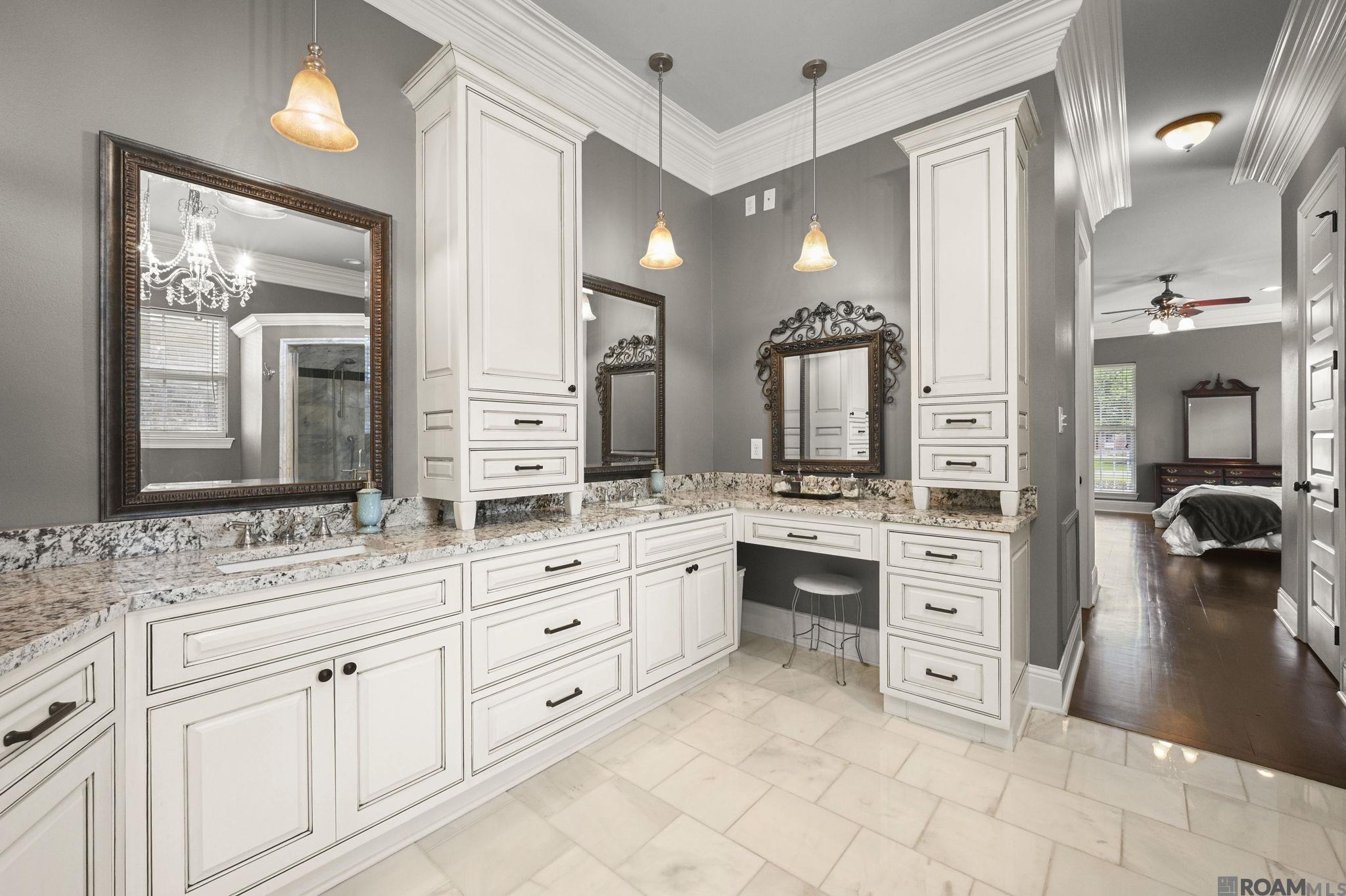 6323 Oak Cluster Dr