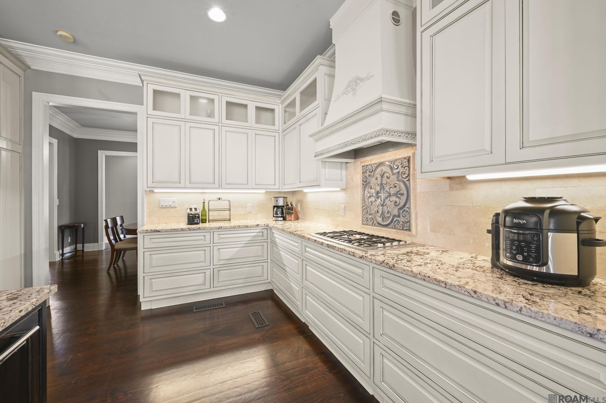 6323 Oak Cluster Dr