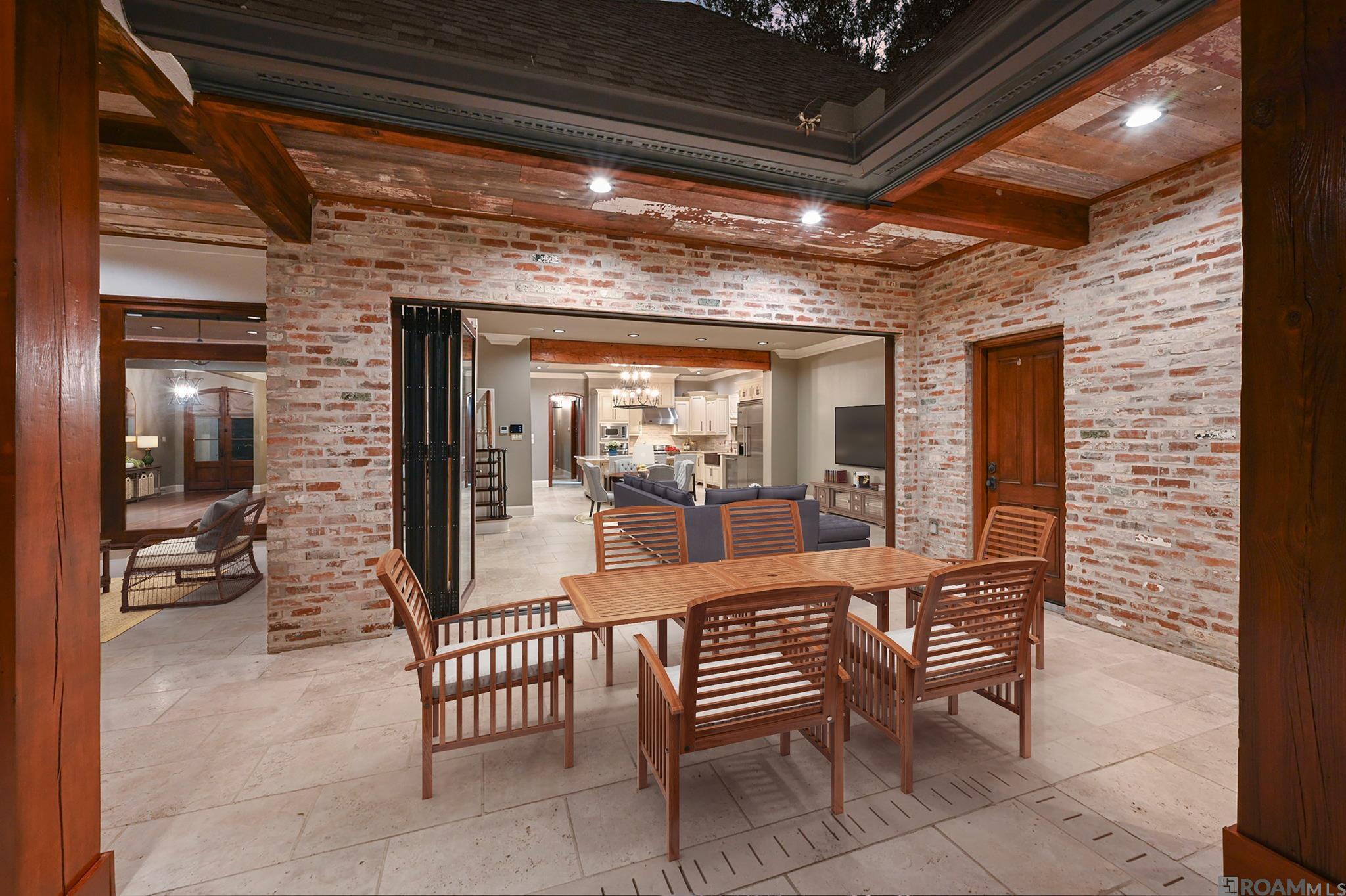 4505 Bluebonnet Rd