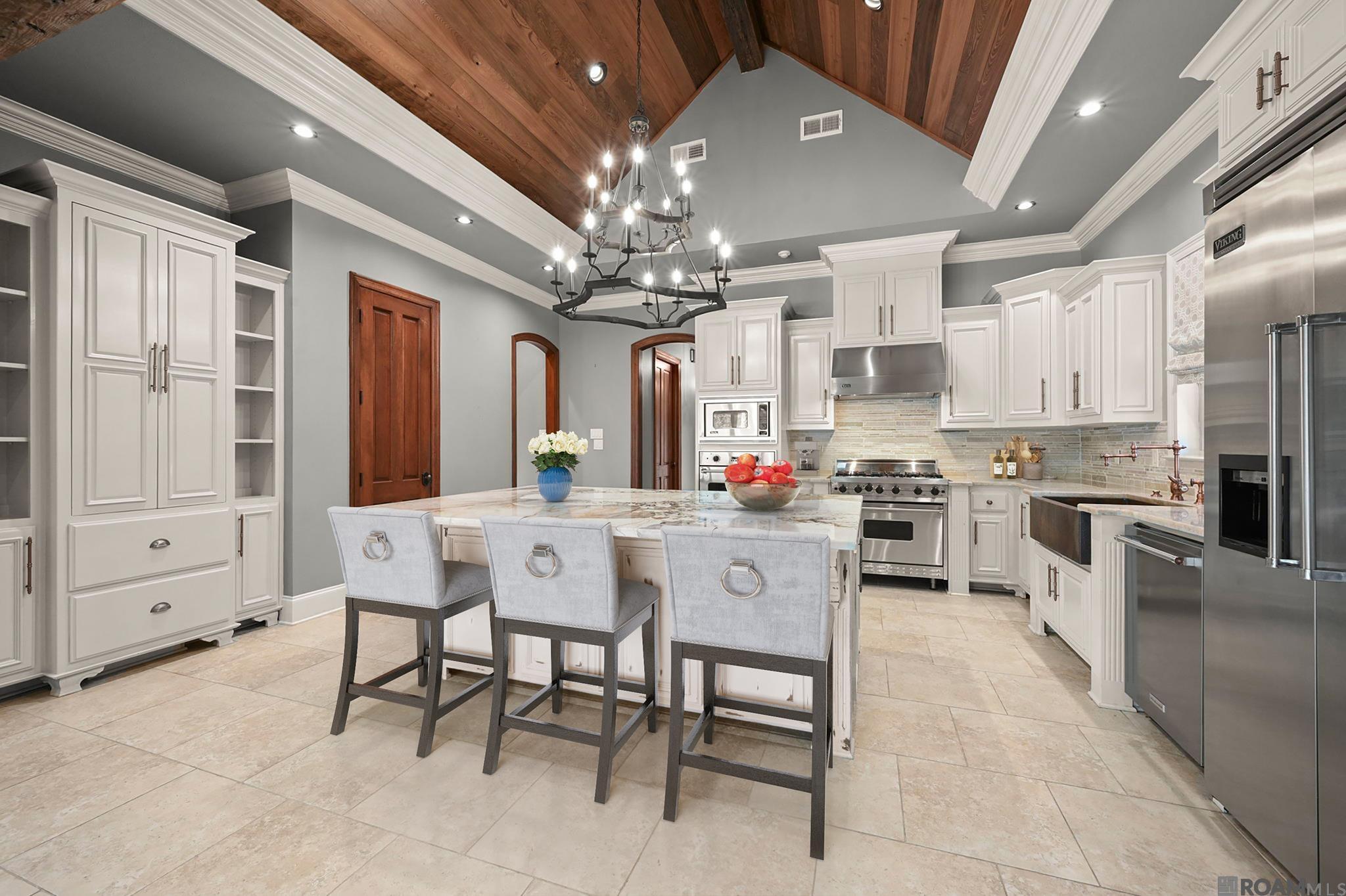 4505 Bluebonnet Rd