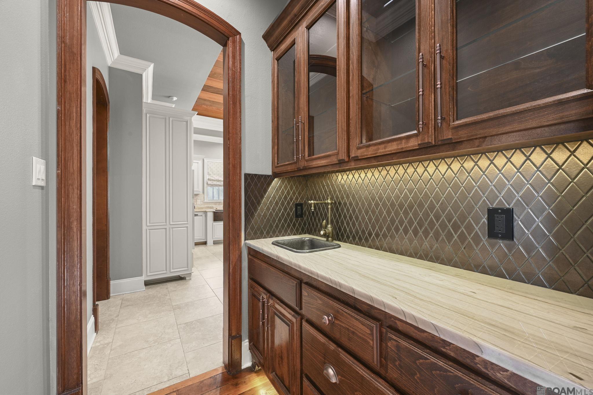4505 Bluebonnet Rd