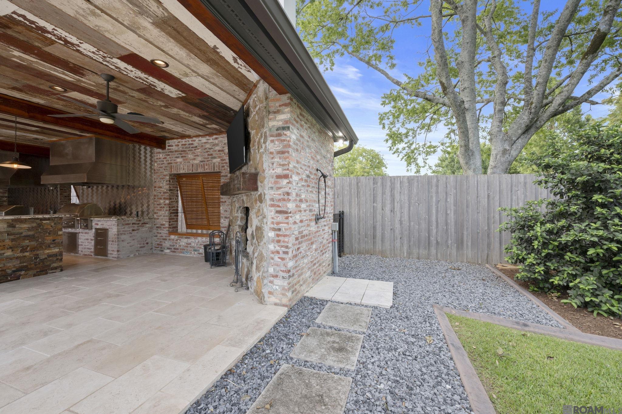 4505 Bluebonnet Rd