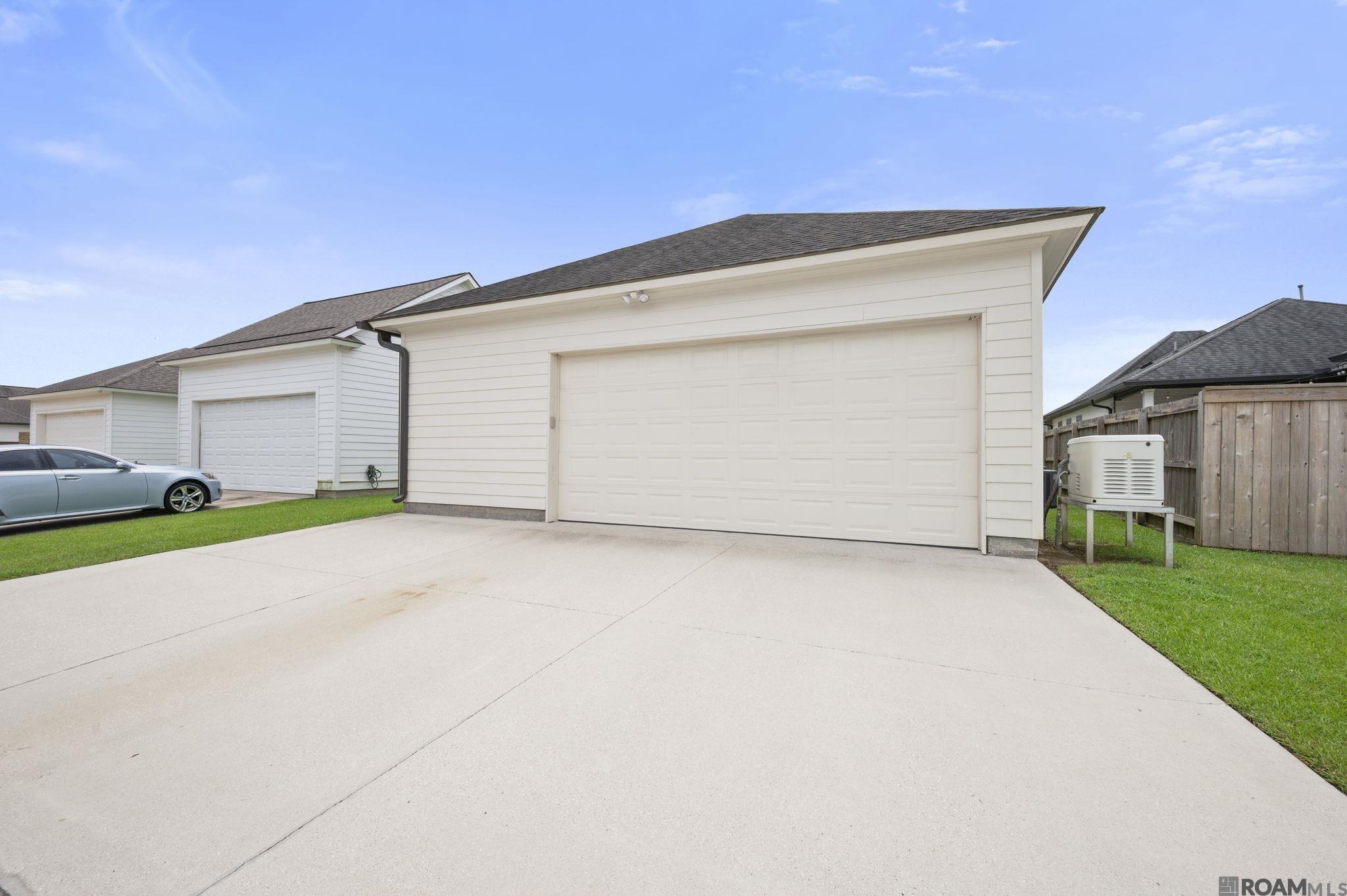 556 Glenthorne Dr