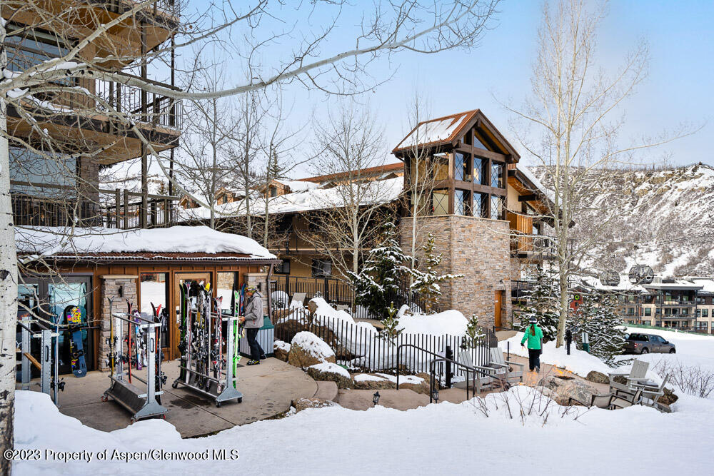 400 Wood Road Unit: 2113H