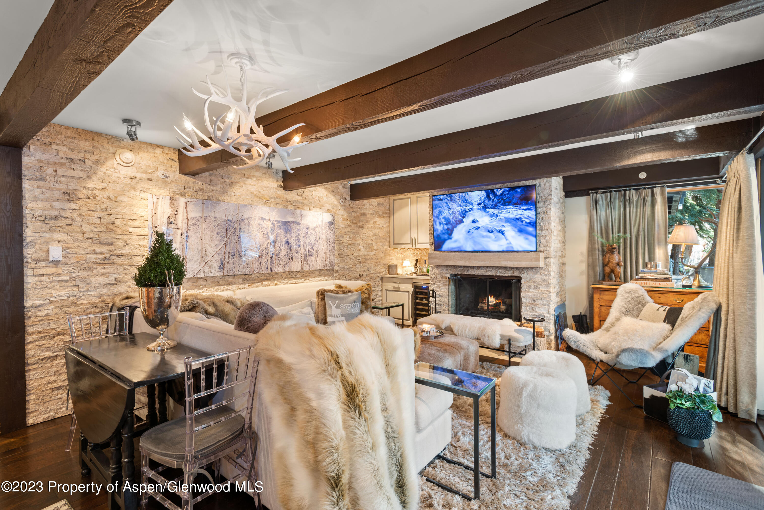 1034 E Cooper Avenue Unit: 4A