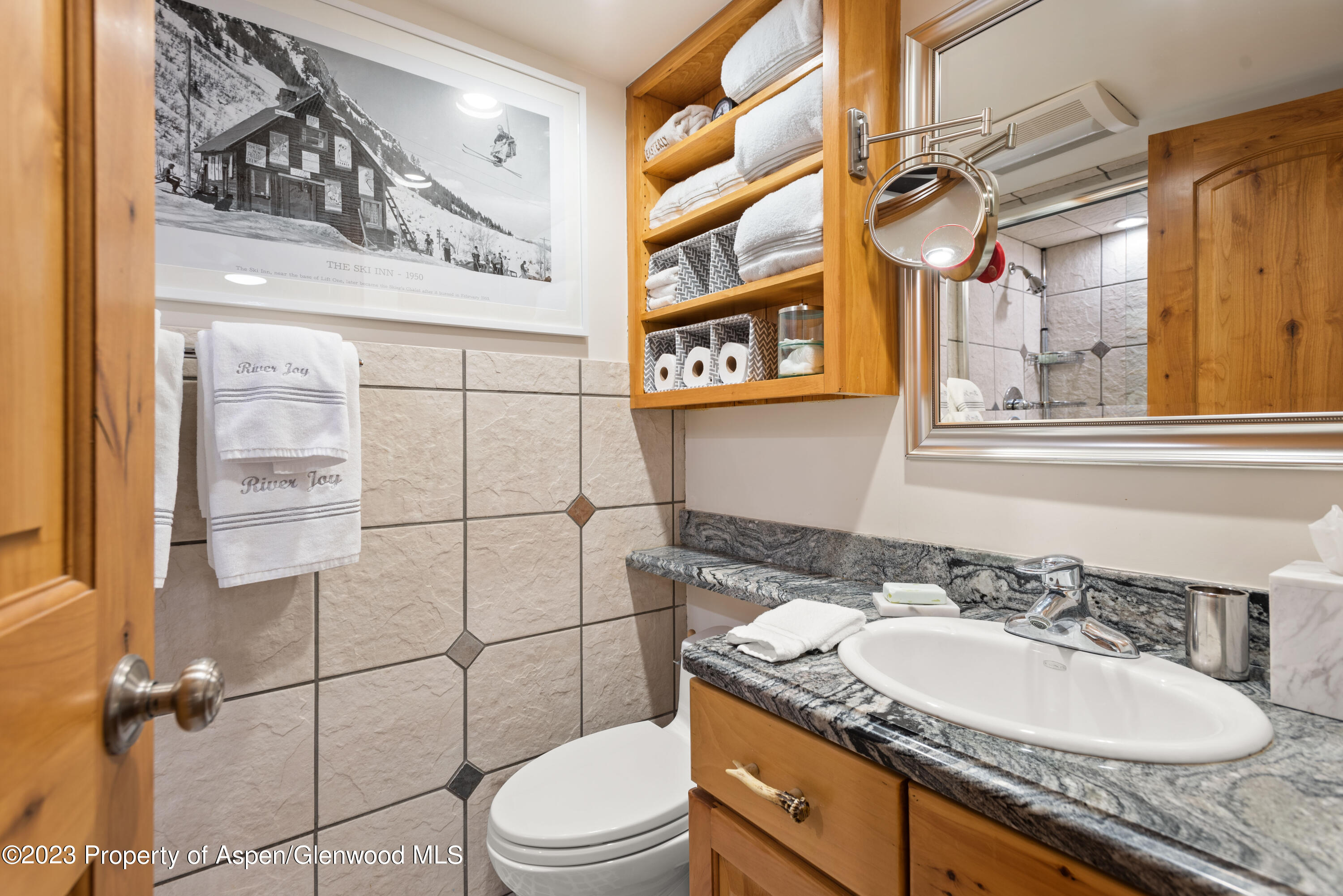 1034 E Cooper Avenue Unit: 4A