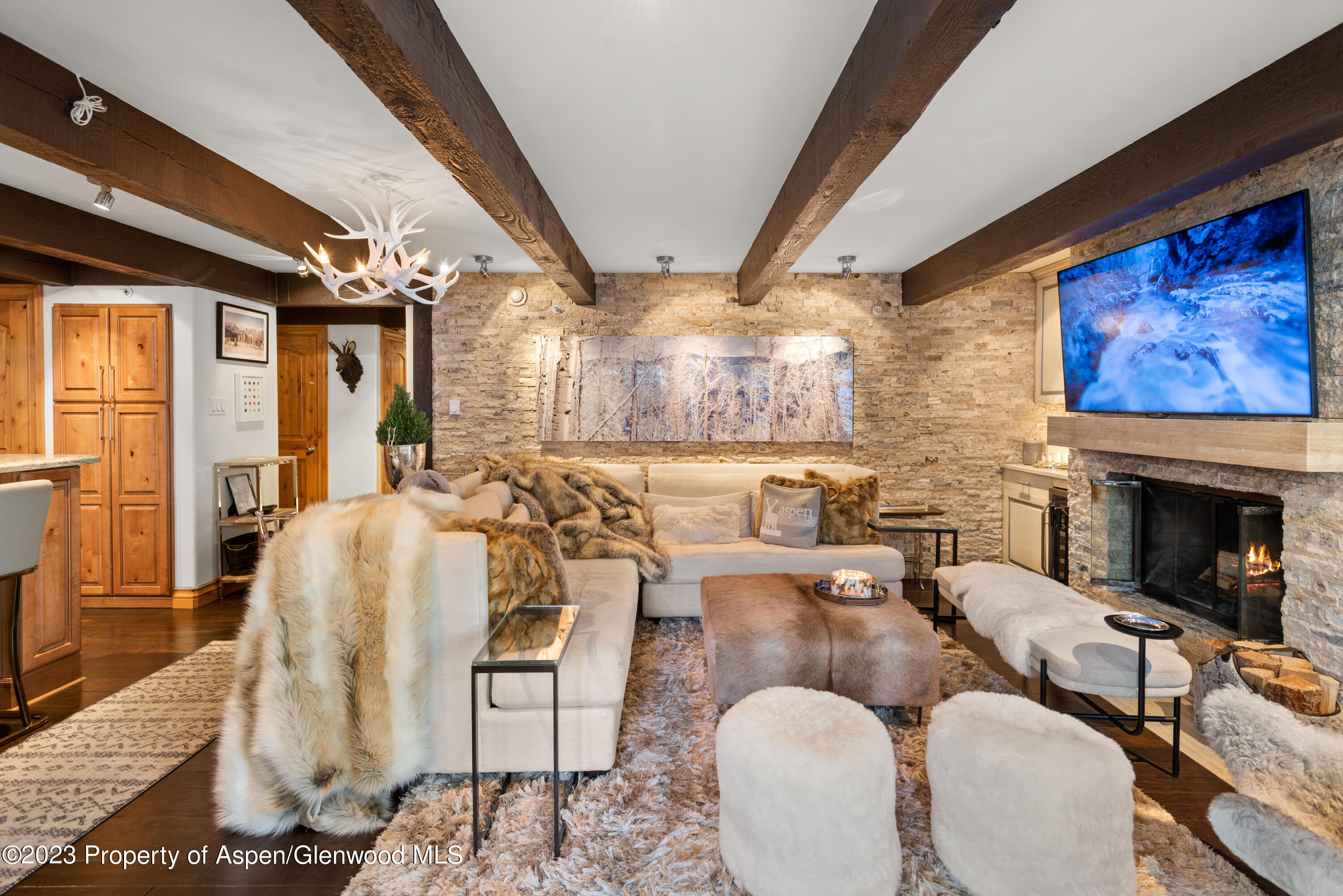 1034 E Cooper Avenue Unit: 4A