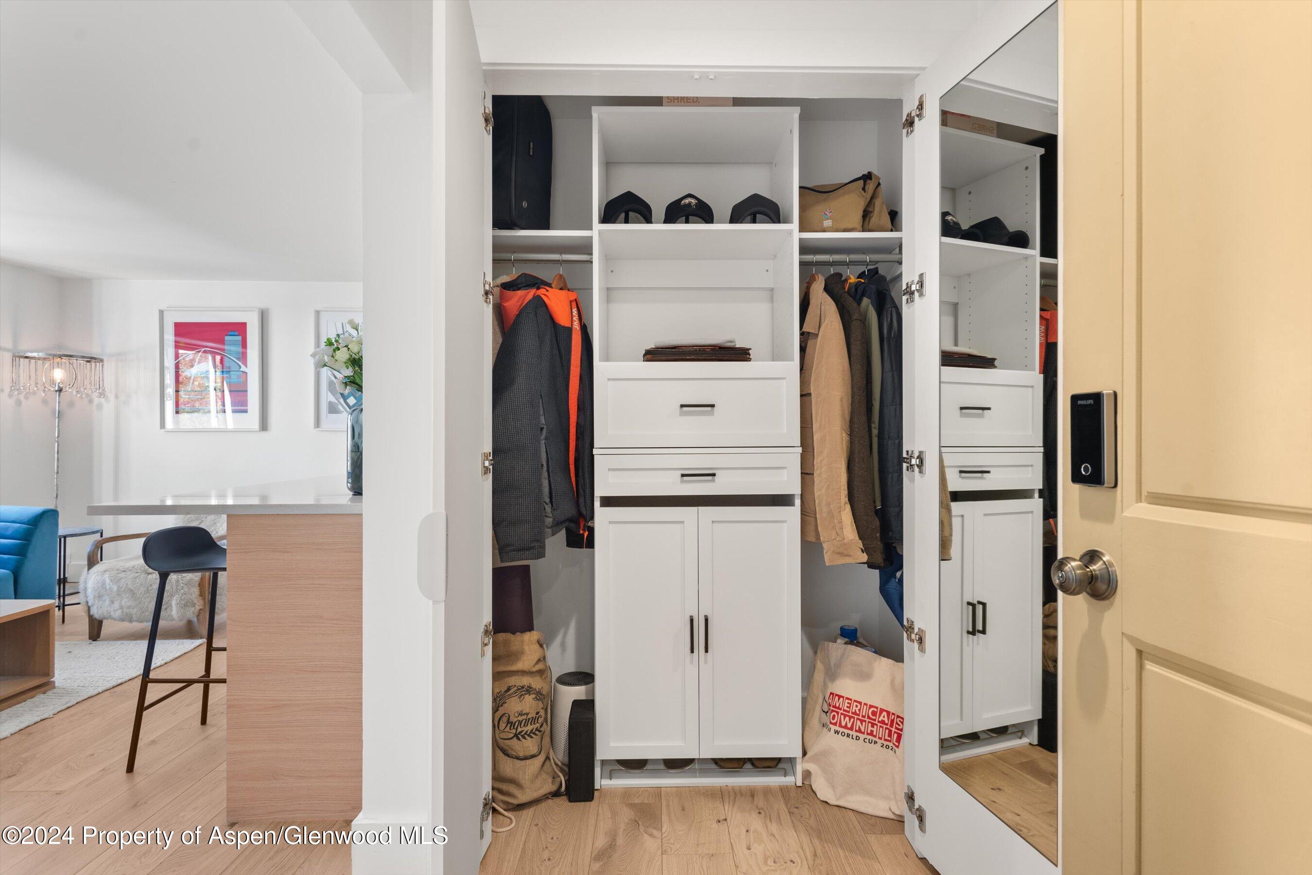 119 E Cooper Avenue, 26