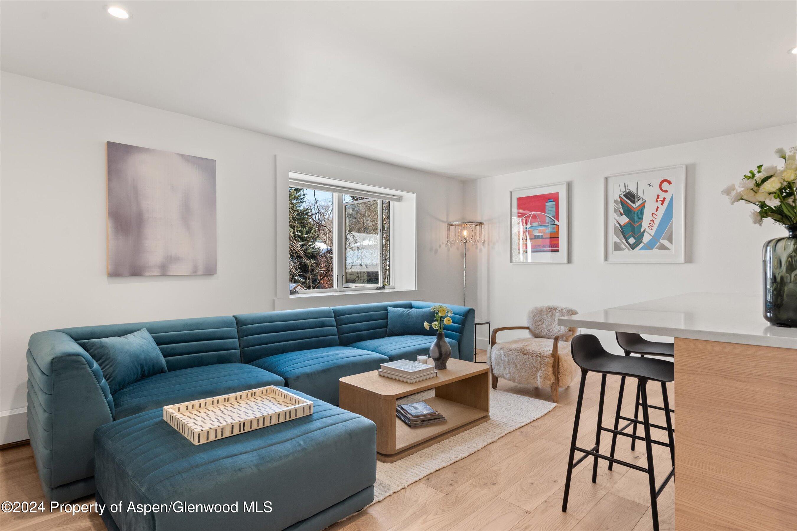 119 E Cooper Avenue, 26