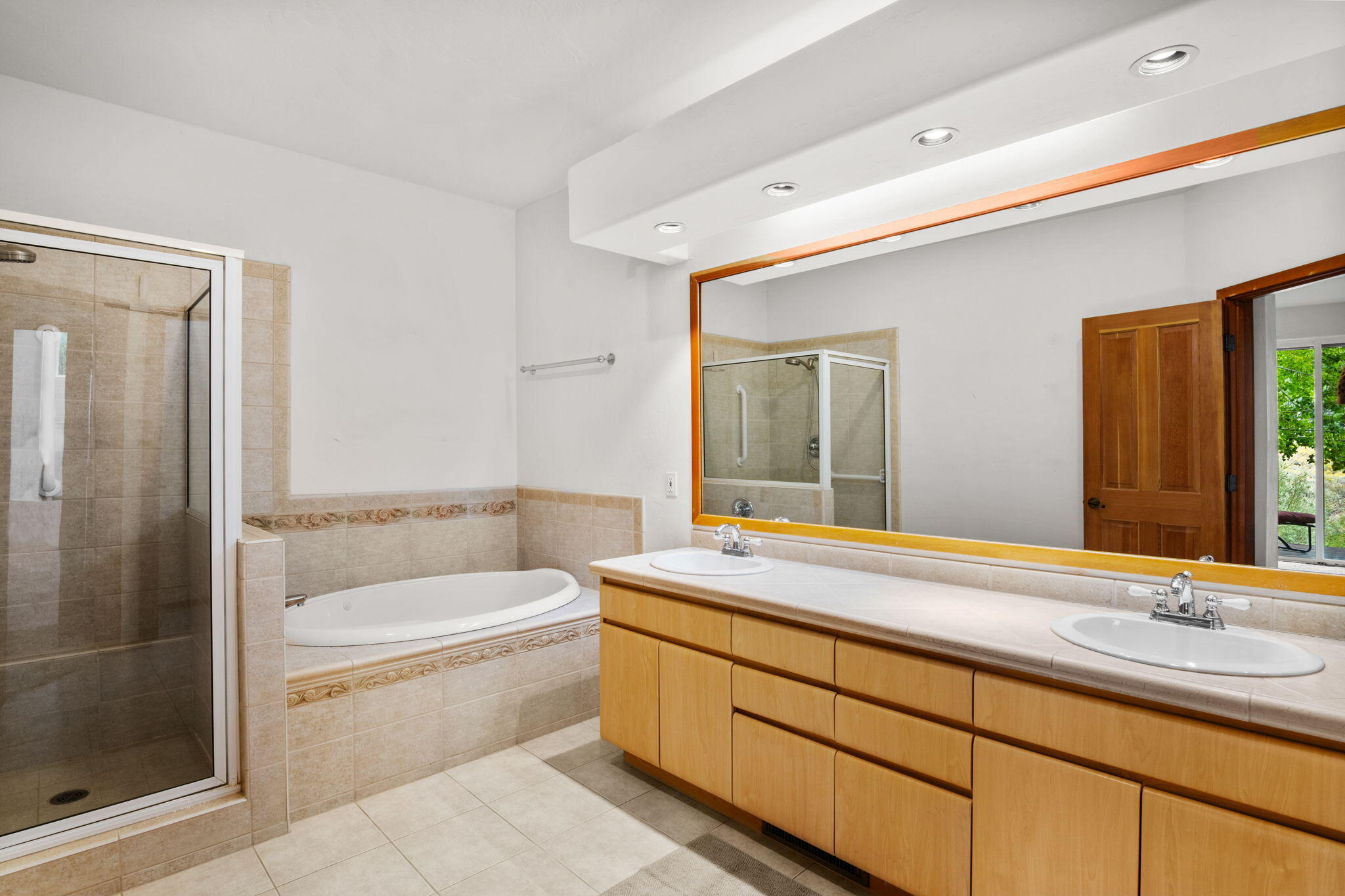 4627 Arrowwood Condo Dr