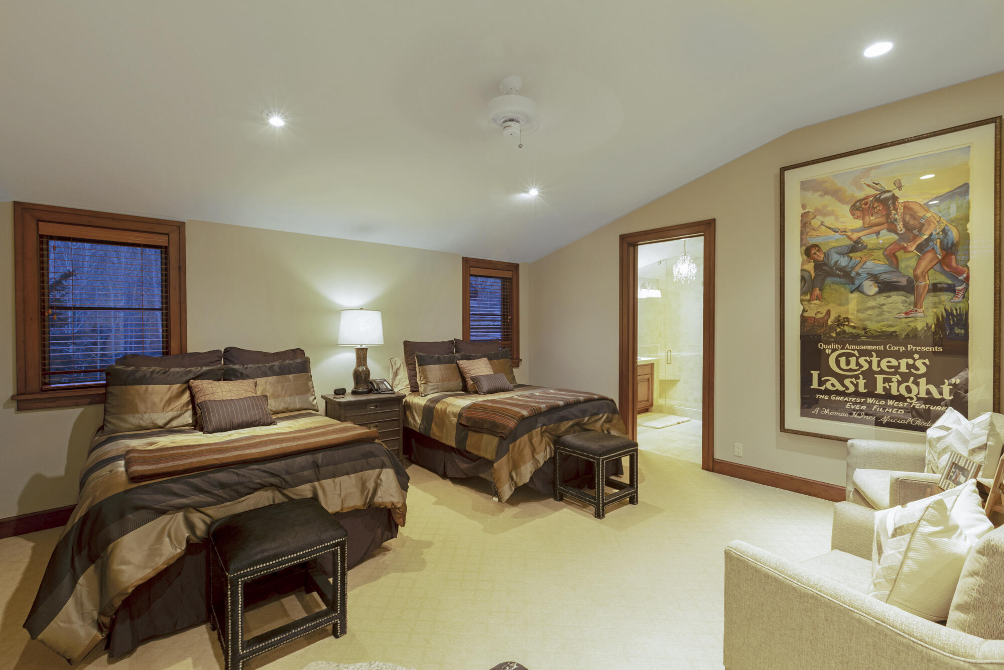 305 S Golden Eagle Dr