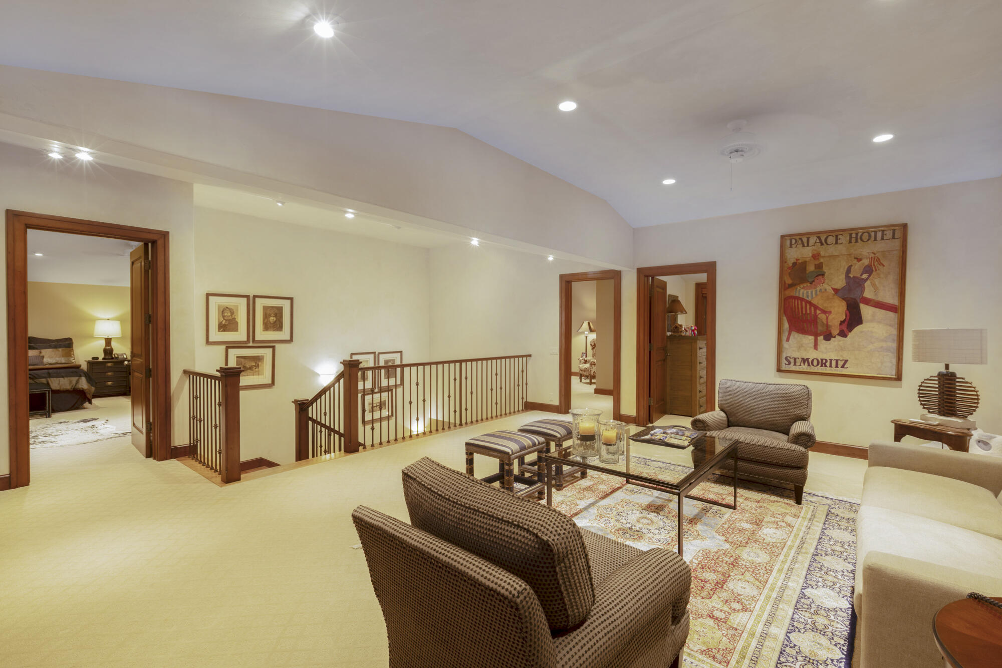 305 S Golden Eagle Dr