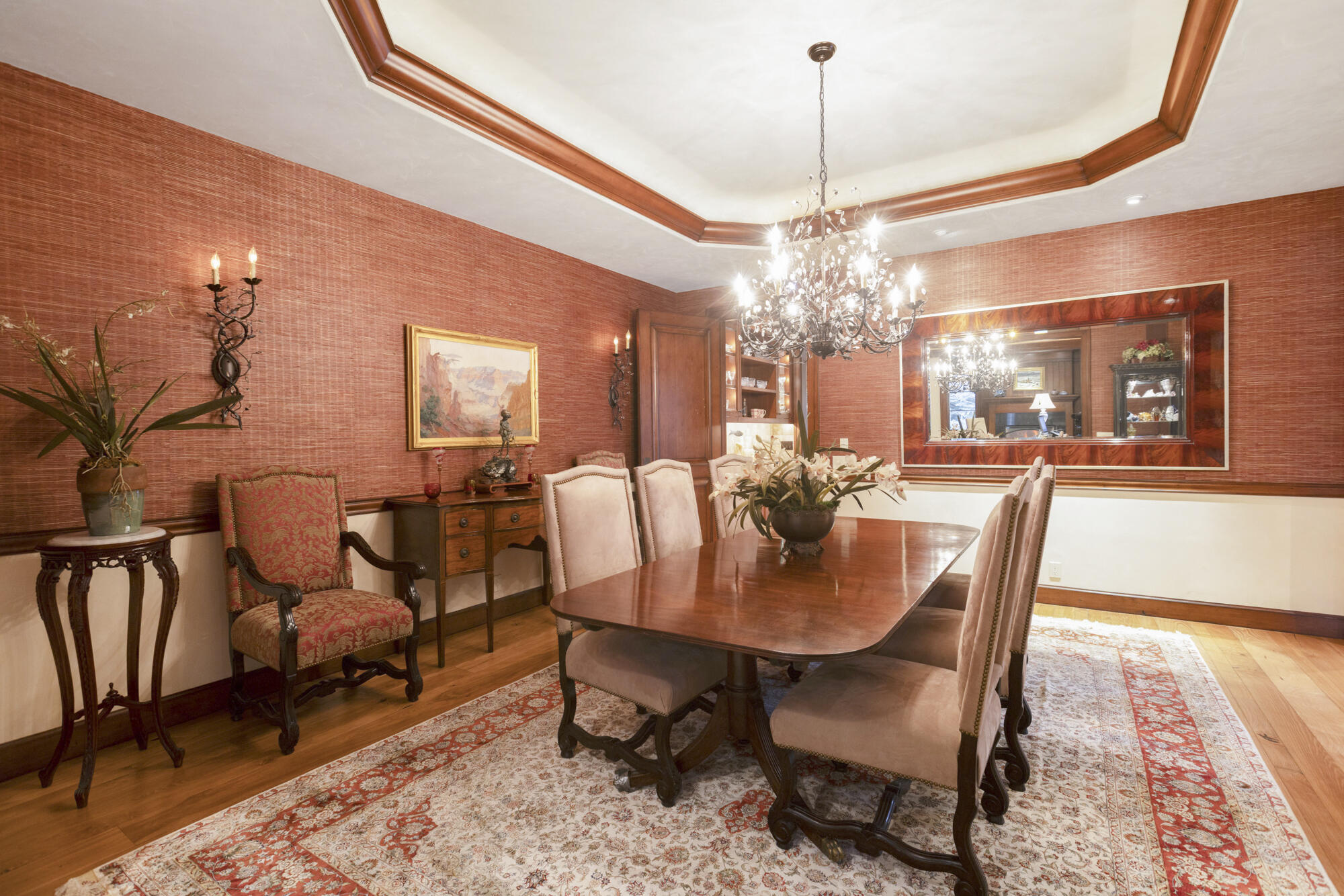 305 S Golden Eagle Dr