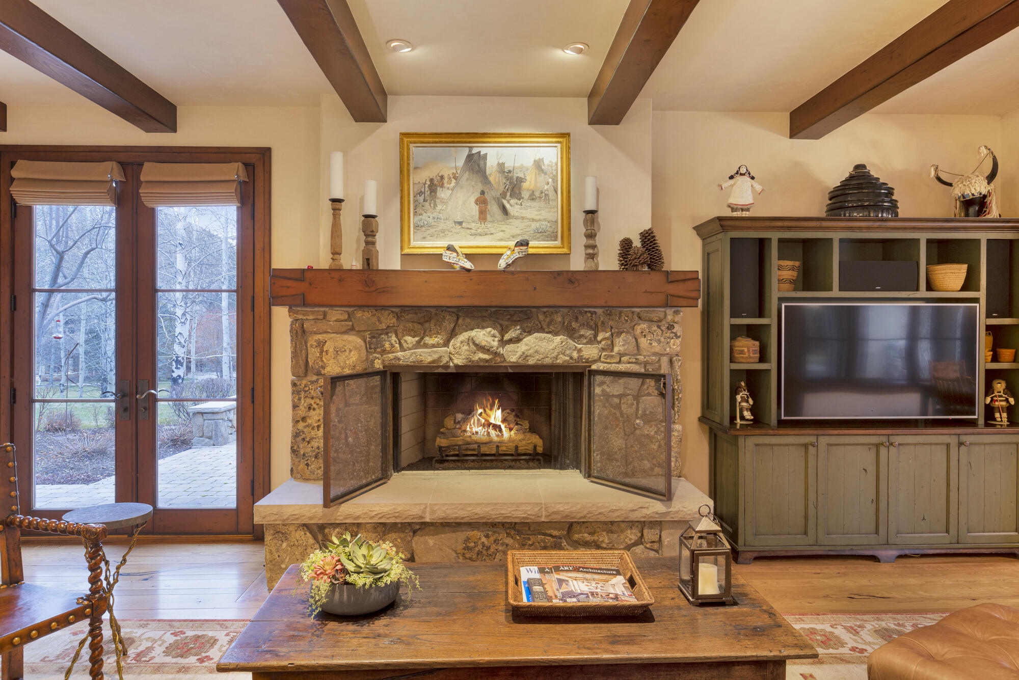 305 S Golden Eagle Dr