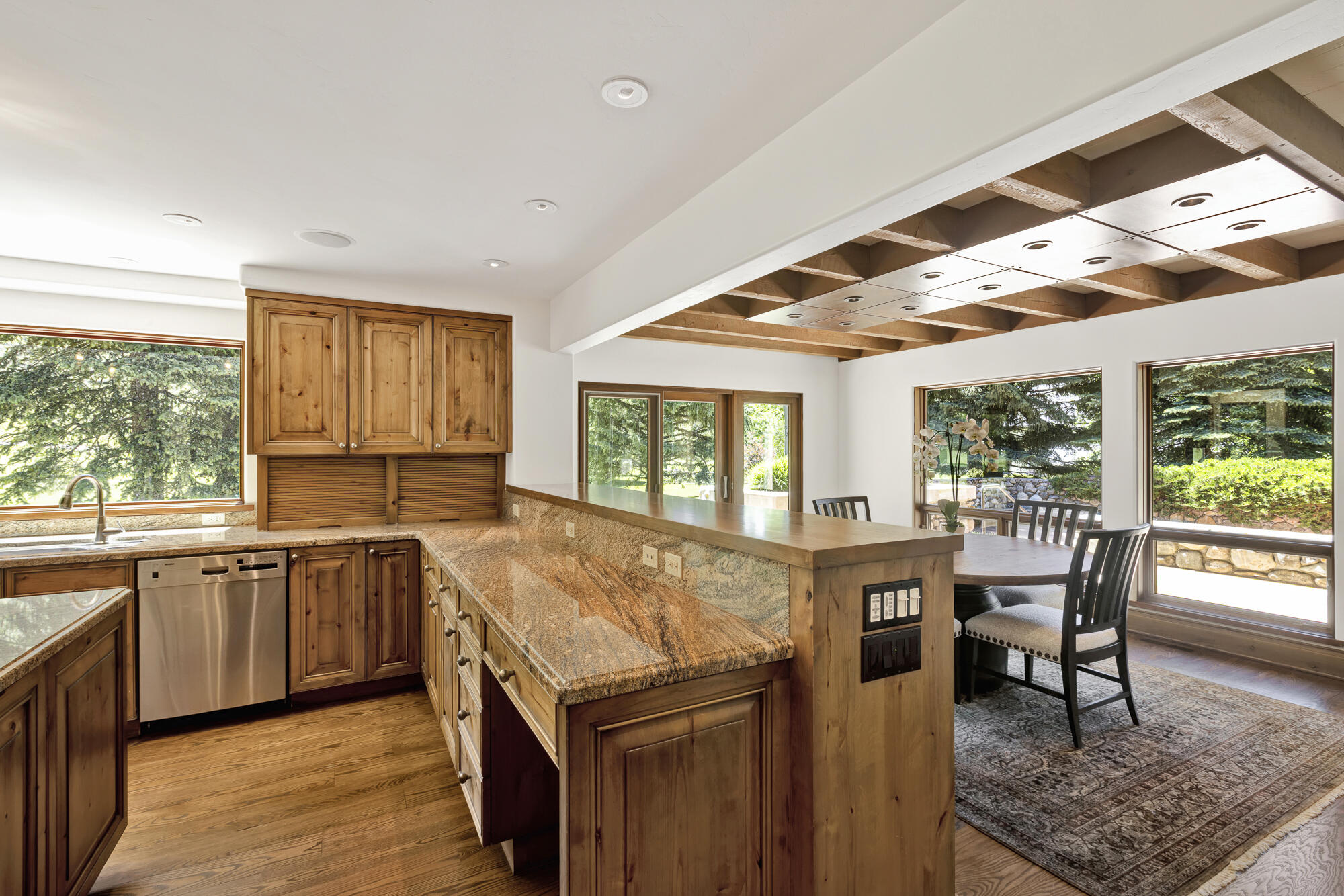 512 Fairway Rd