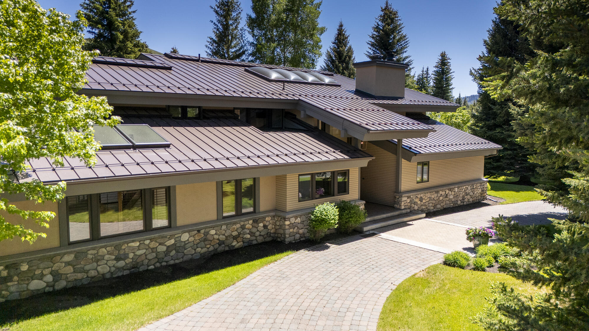 512 Fairway Rd