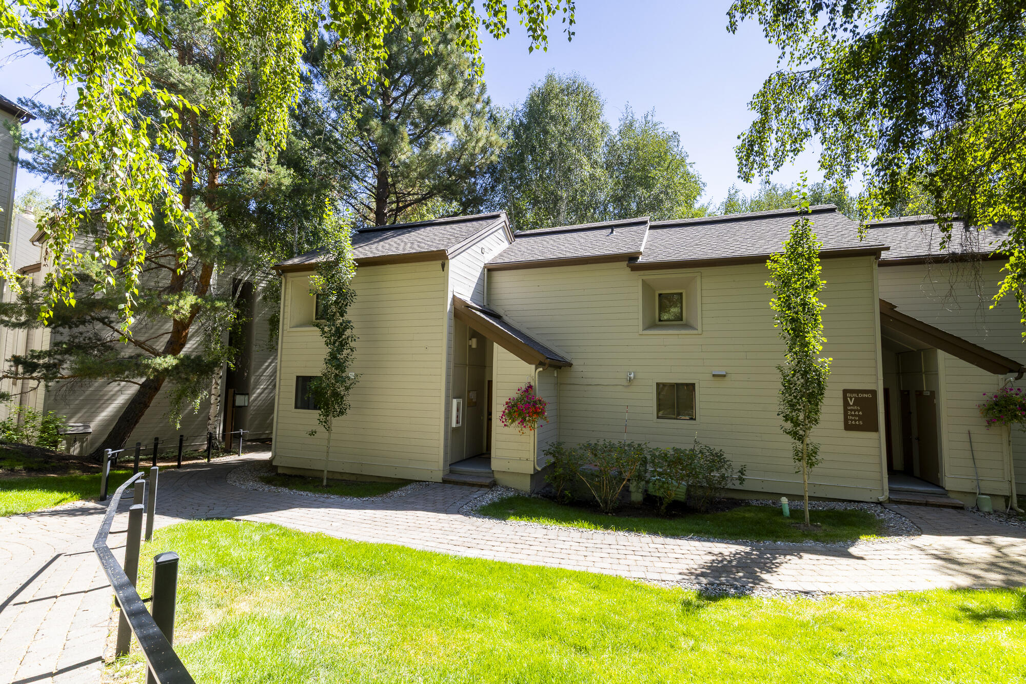 2444 Indian Springs Condo Dr 2444