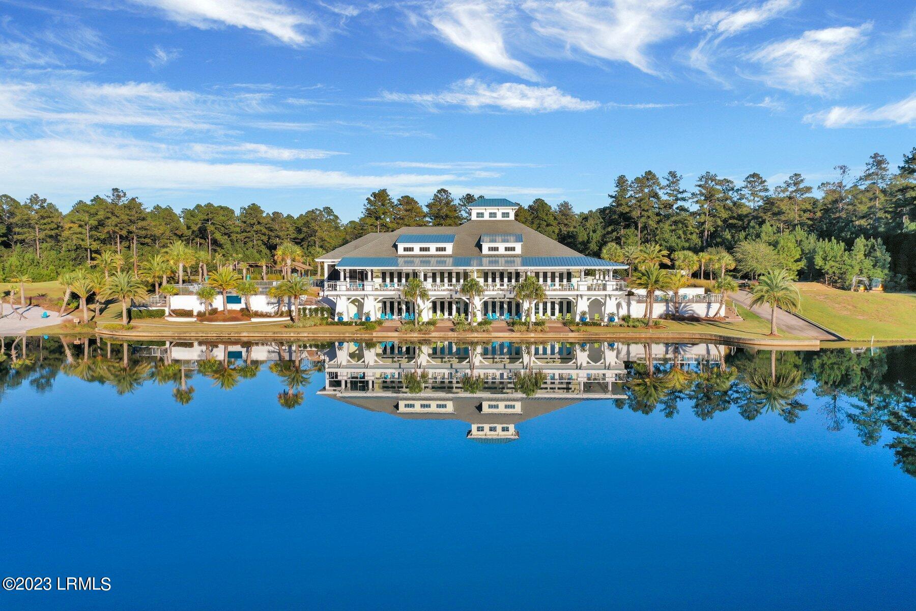 1605 Shoreside Drive, 102