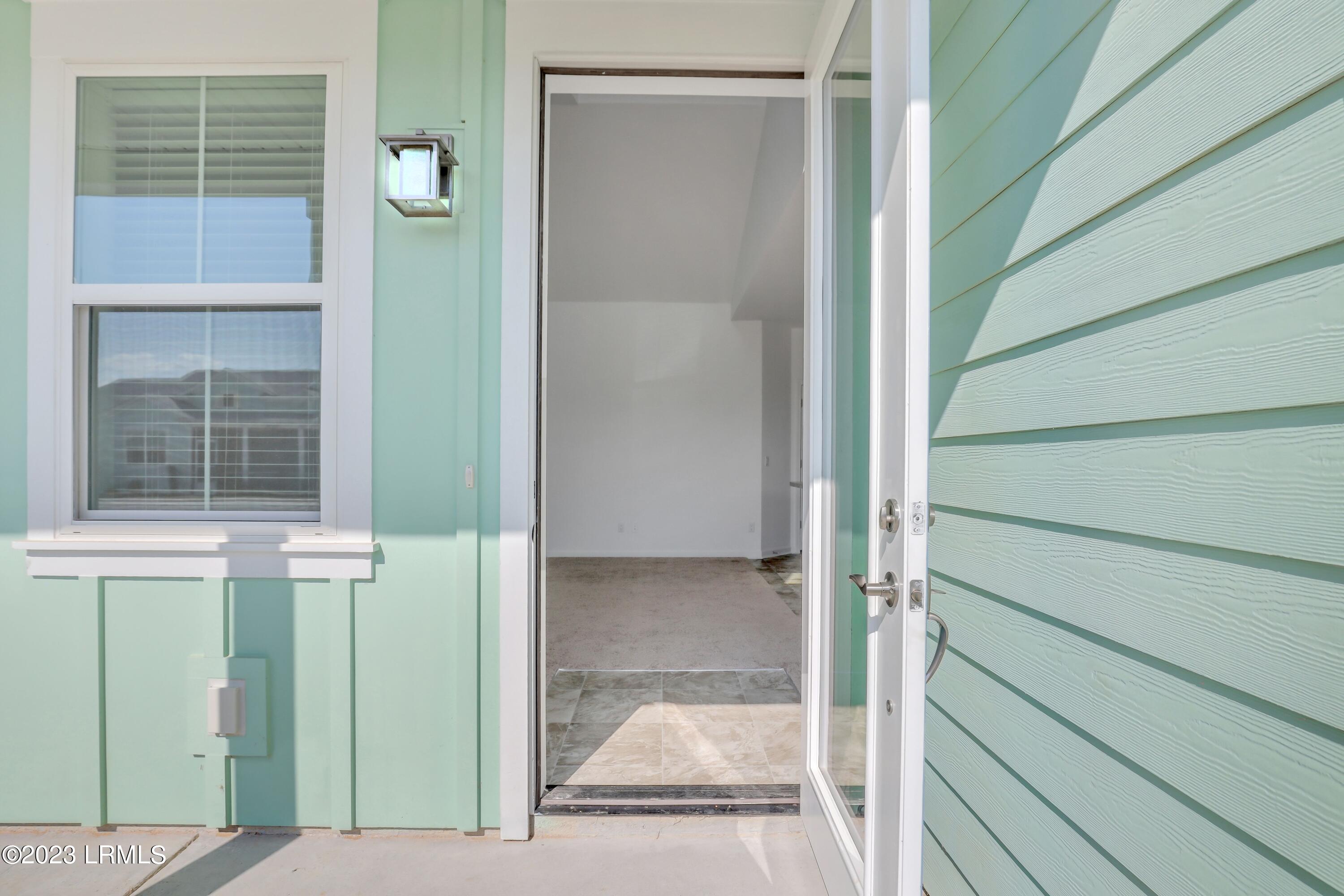 1605 Shoreside Drive, 102