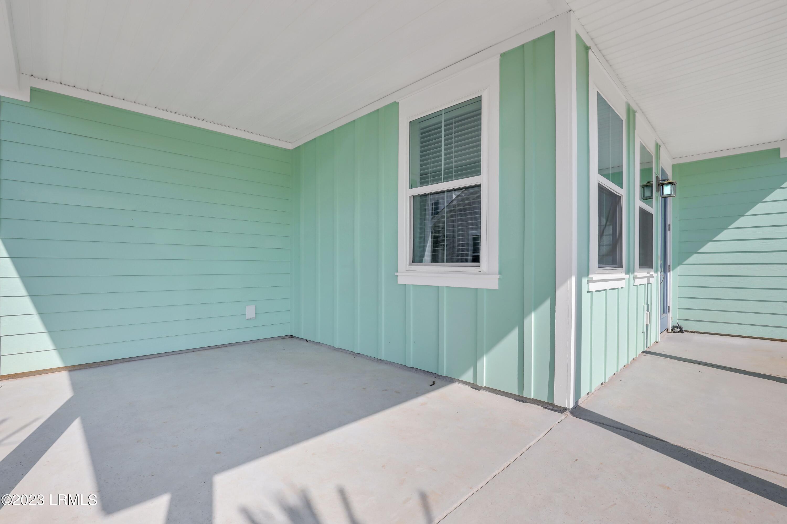 1605 Shoreside Drive, 102
