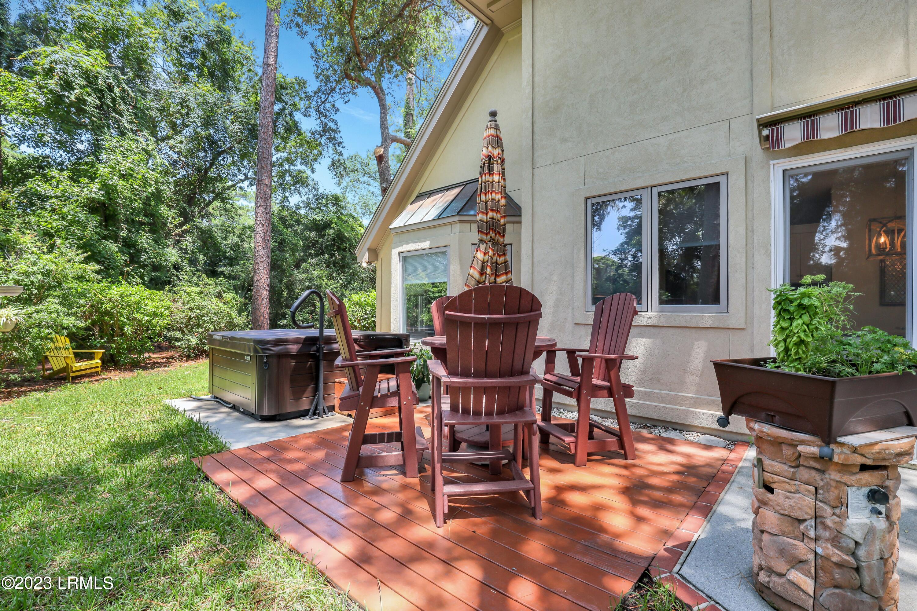 6 Oyster Reef Cove