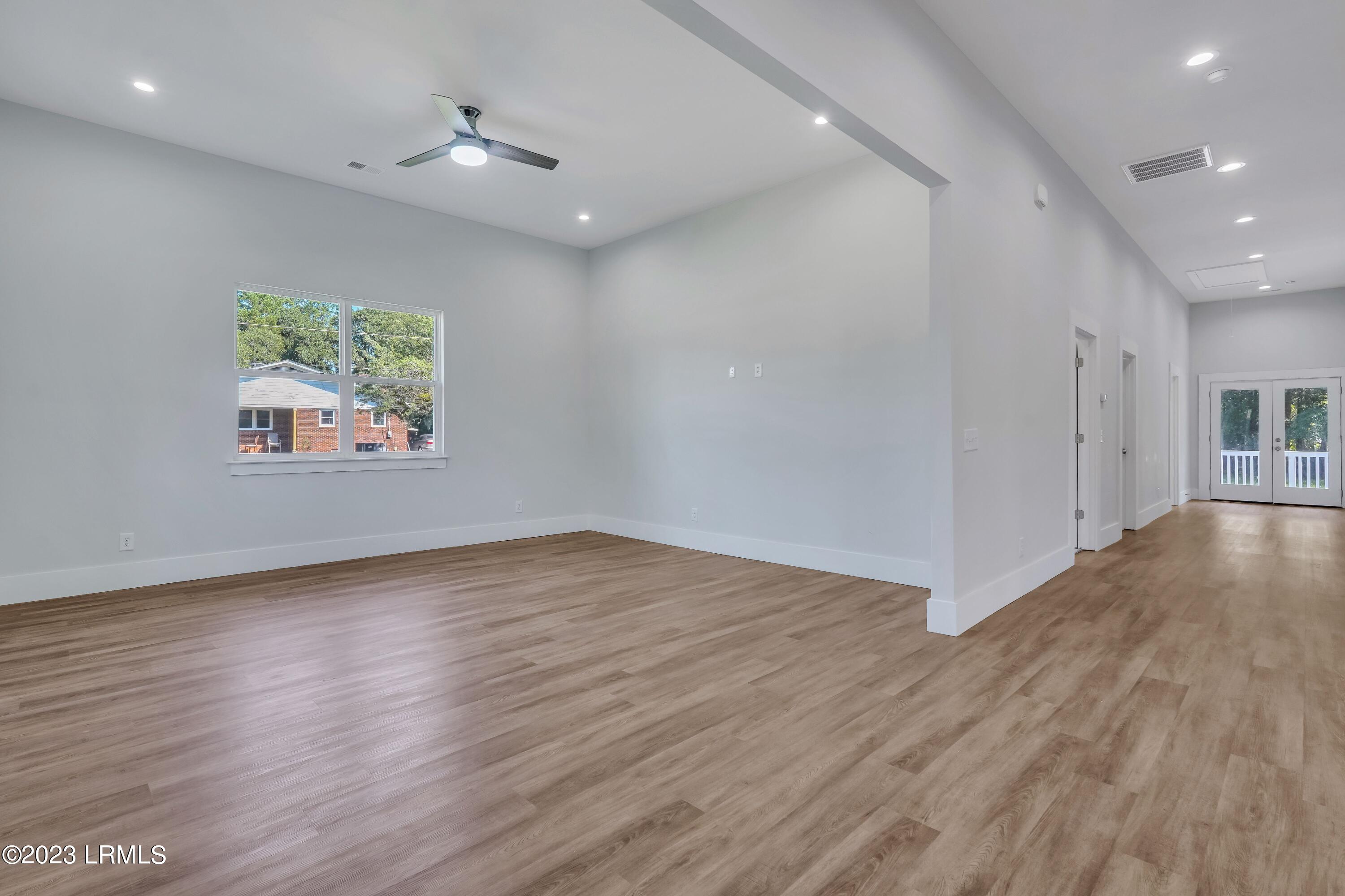 264 W Palmetto Avenue