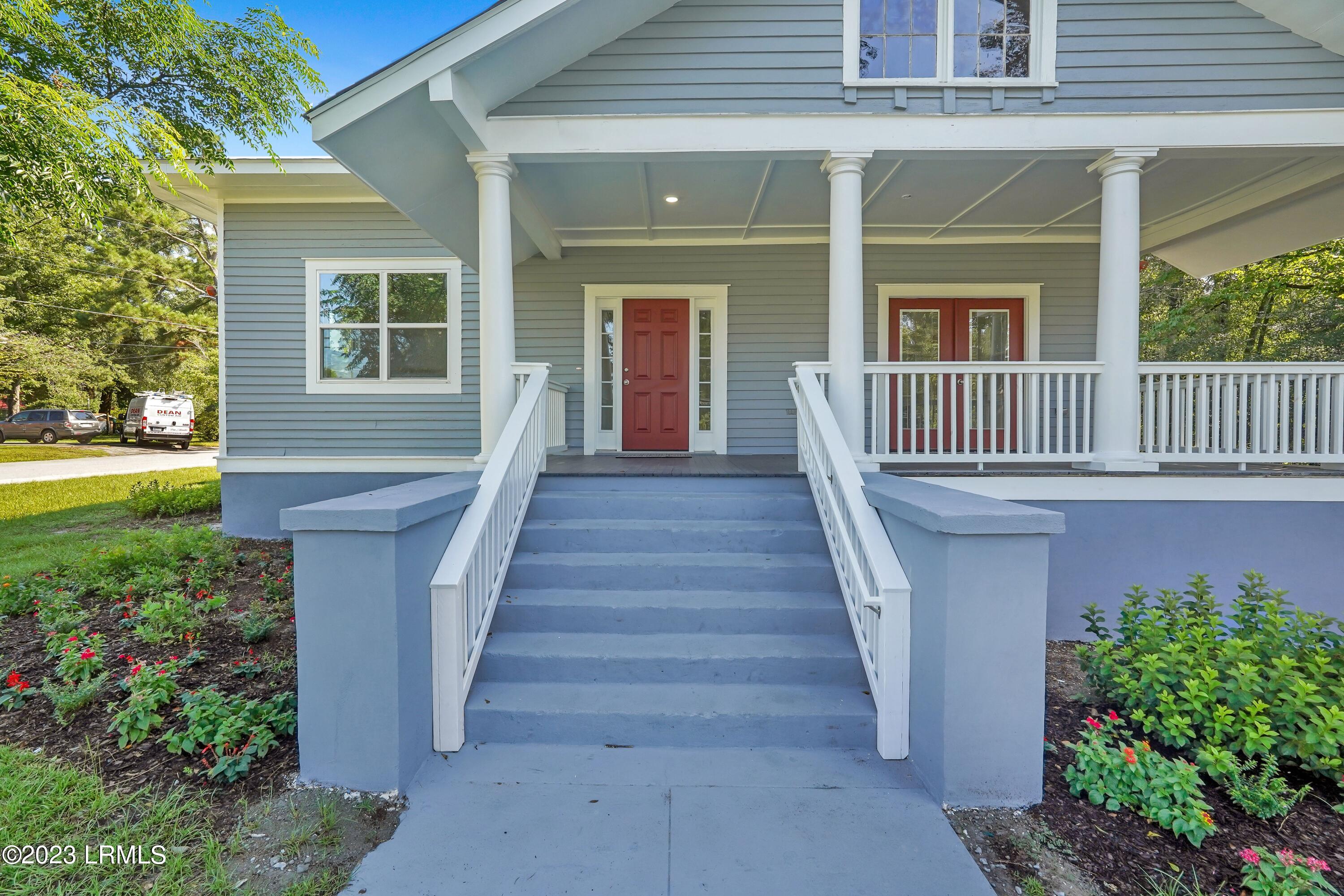 264 W Palmetto Avenue