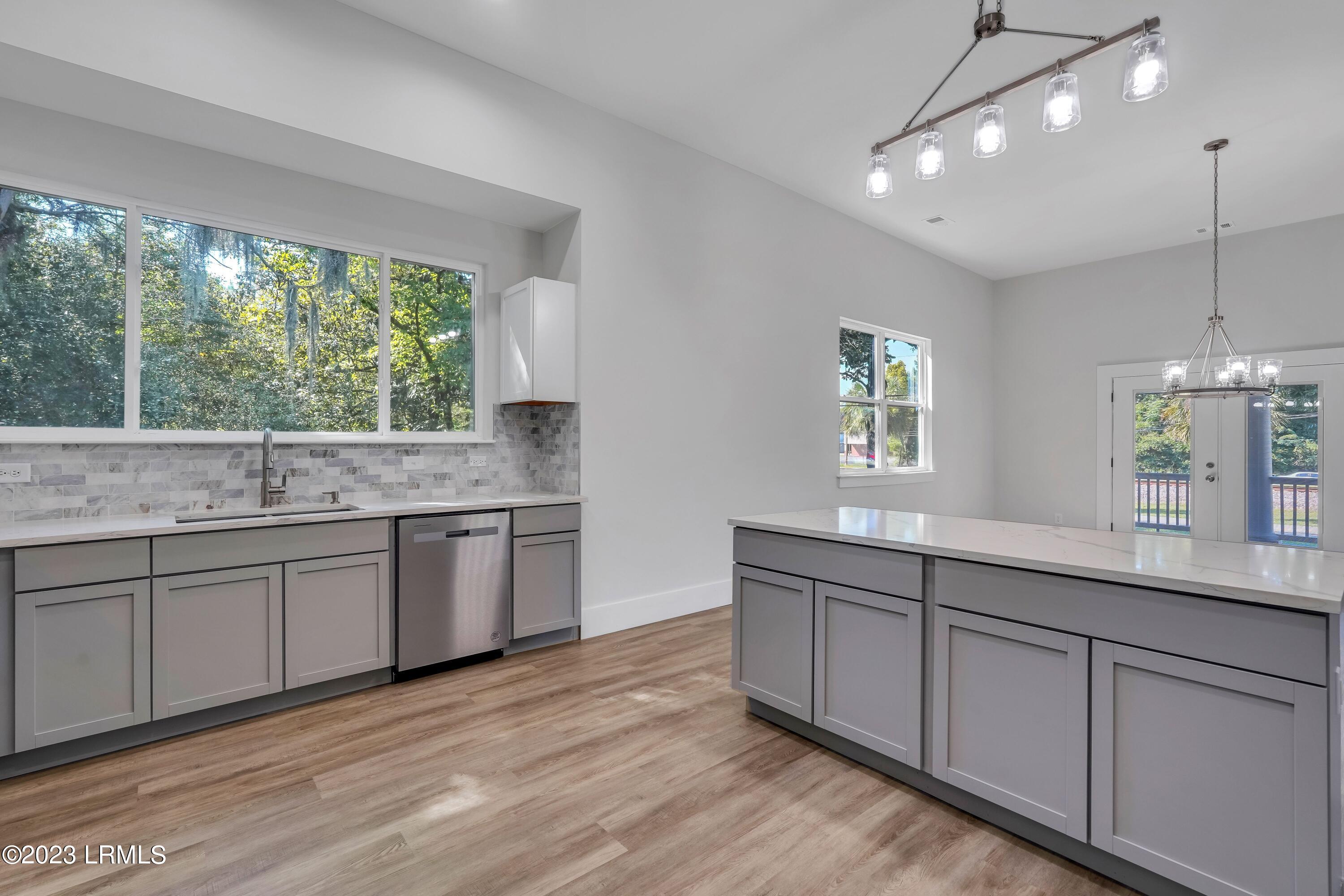 264 W Palmetto Avenue