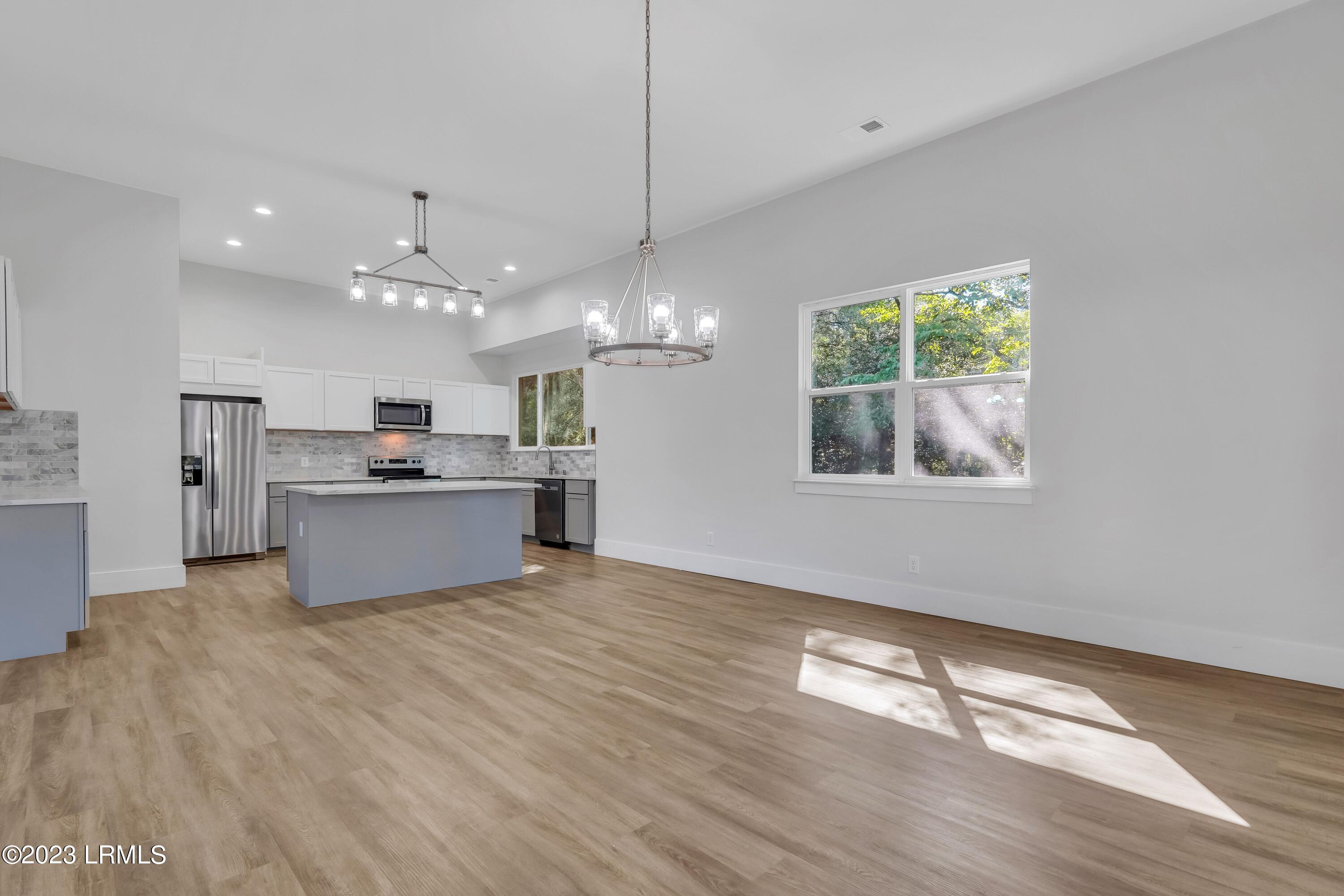 264 W Palmetto Avenue