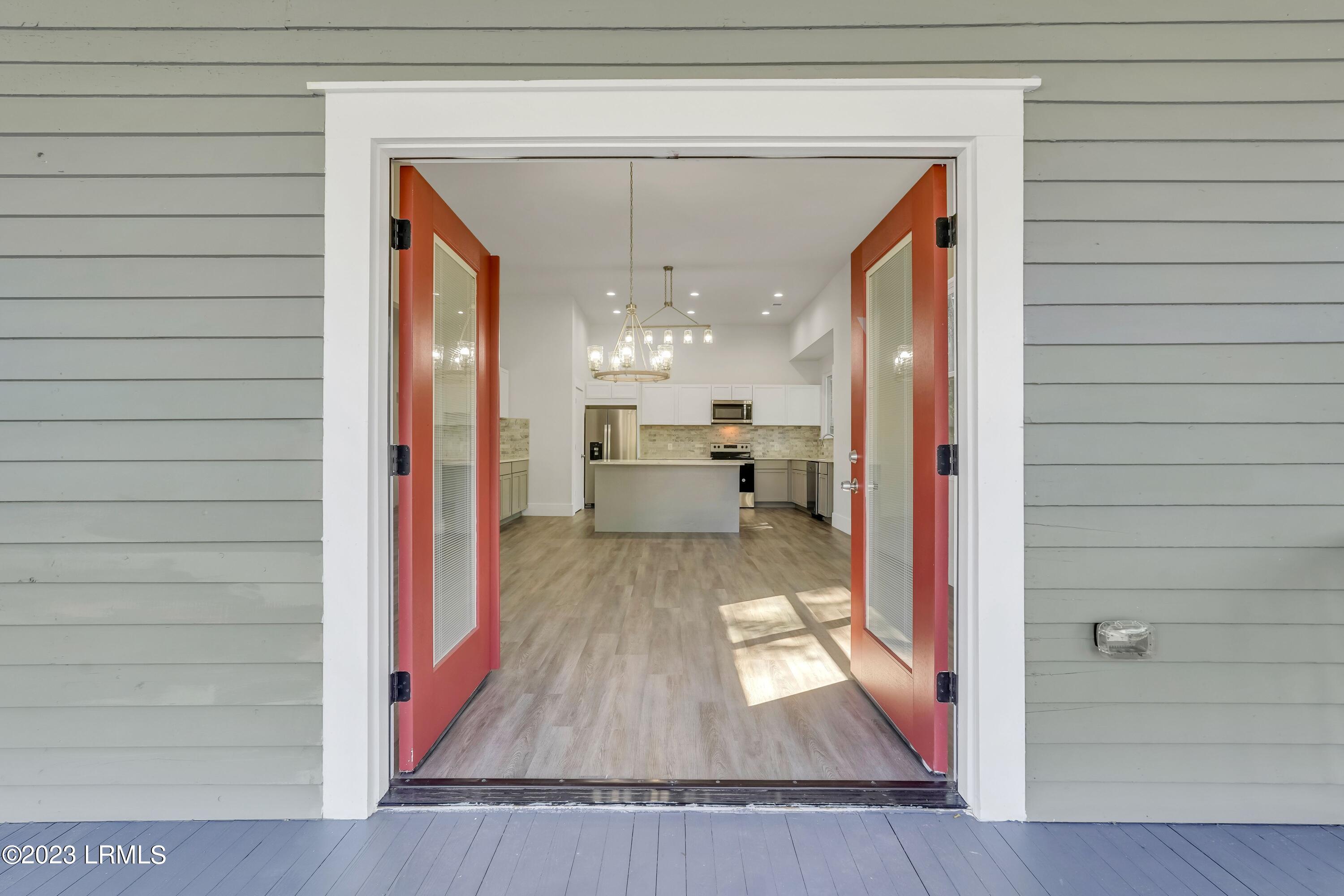 264 W Palmetto Avenue