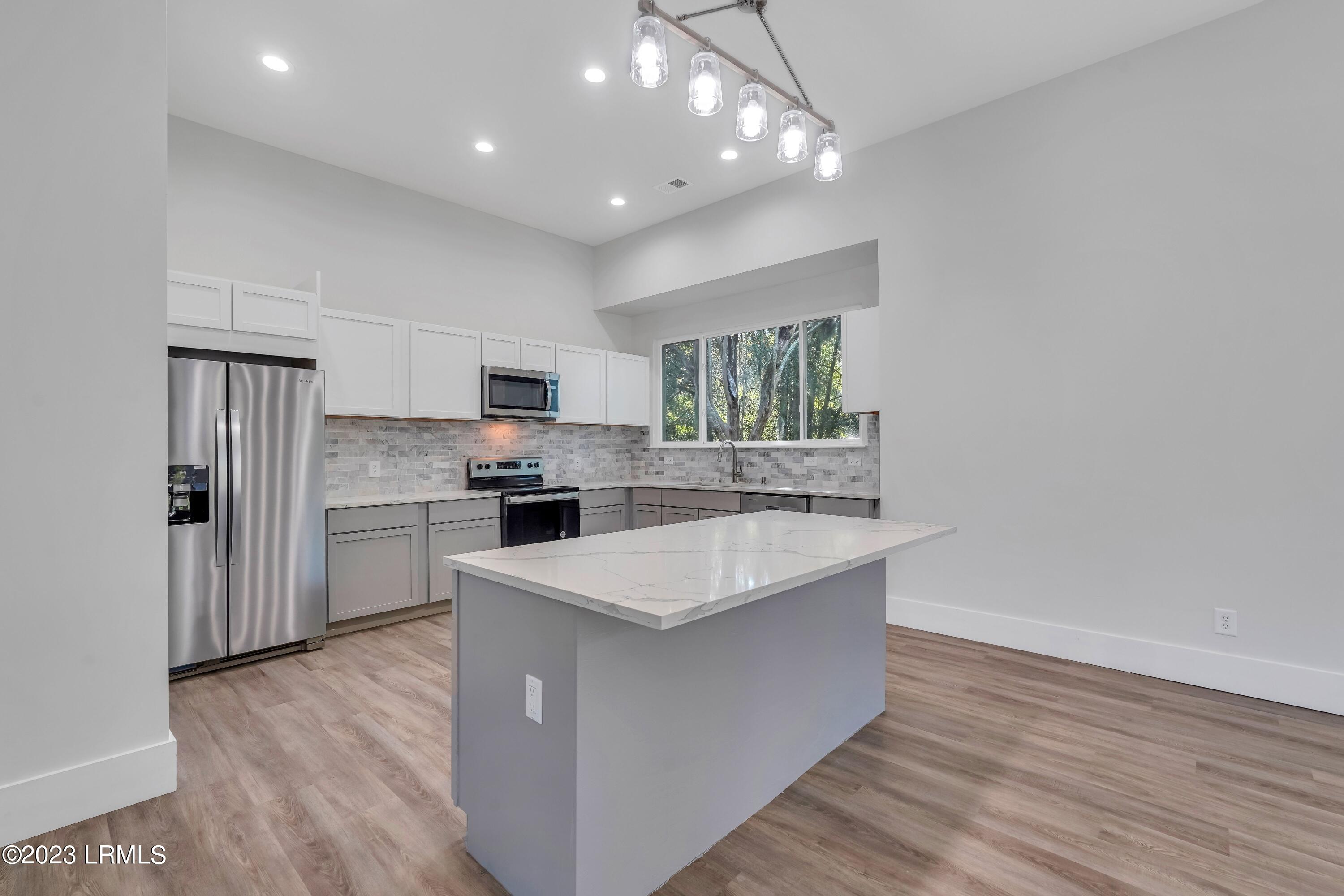 264 W Palmetto Avenue
