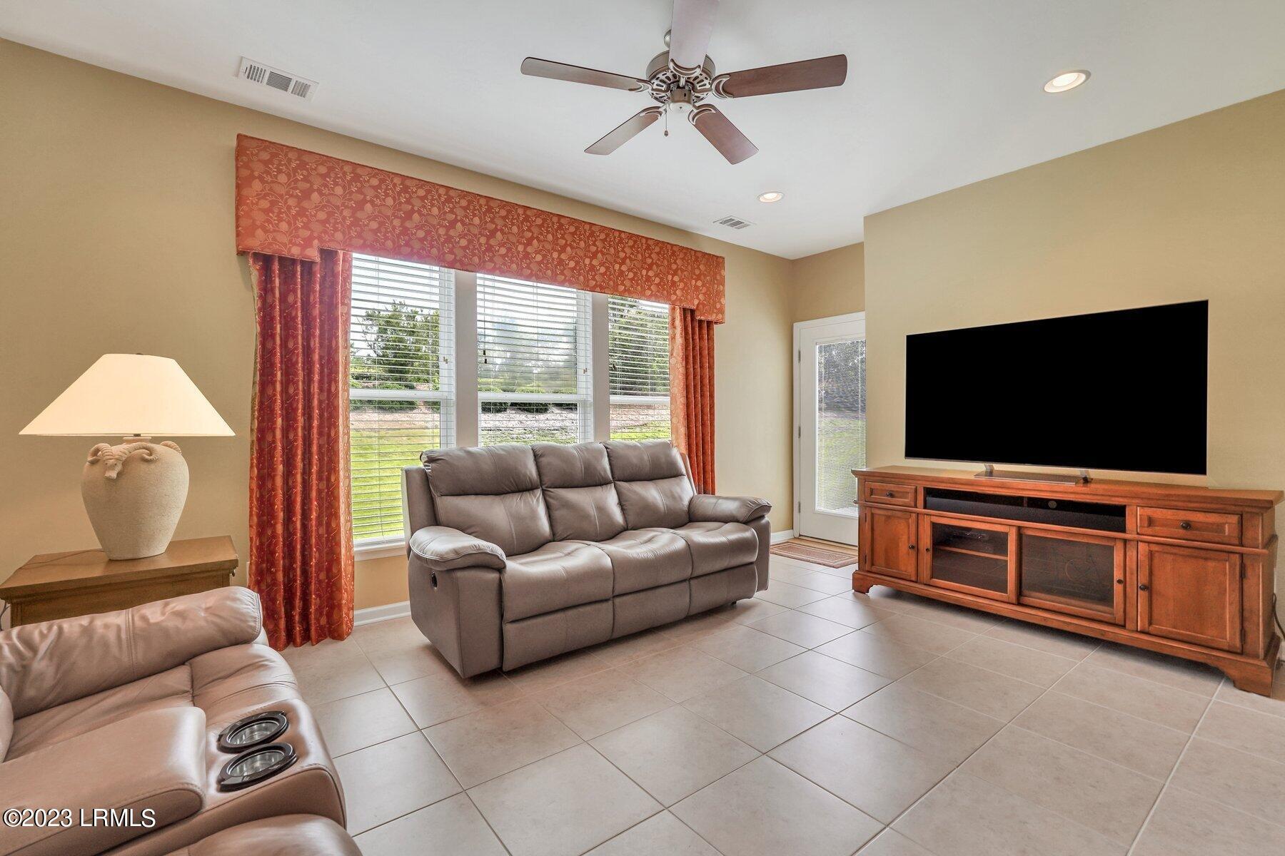 121 Knollwood Court
