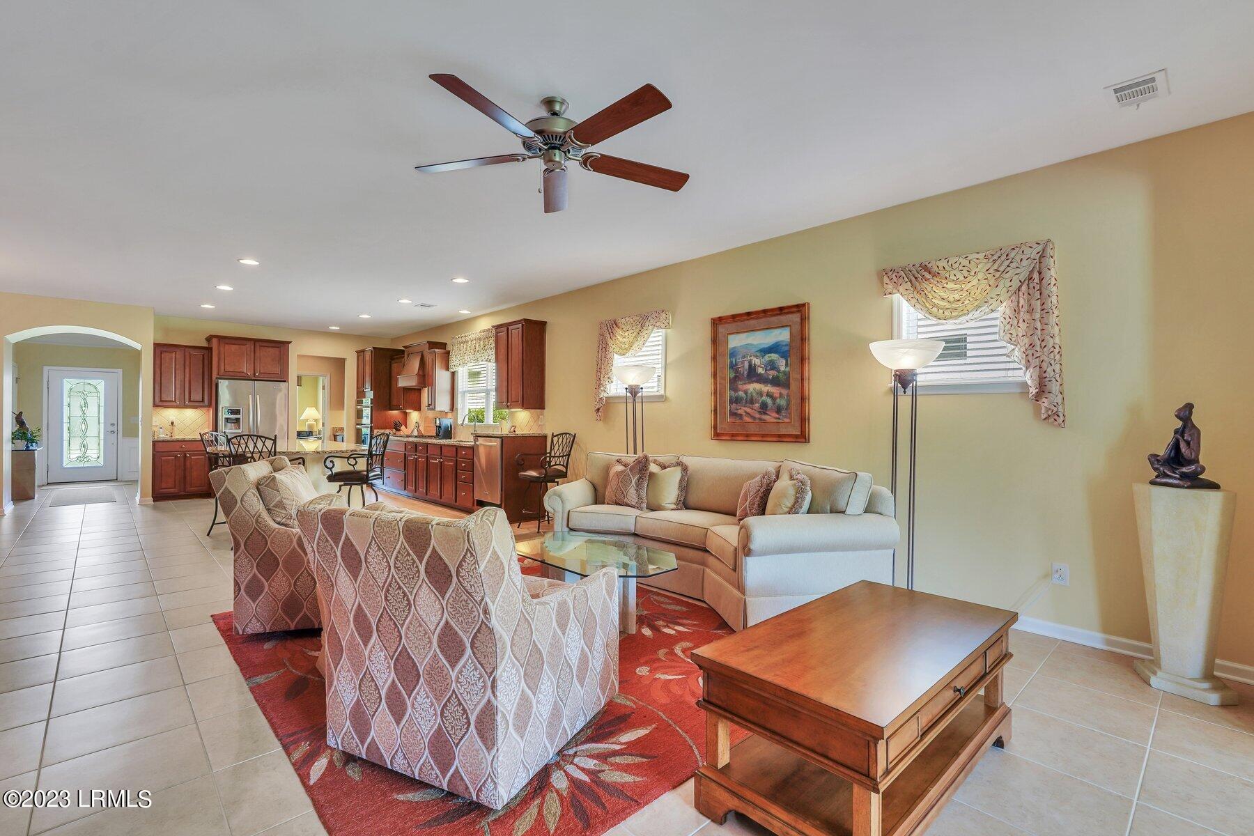 121 Knollwood Court