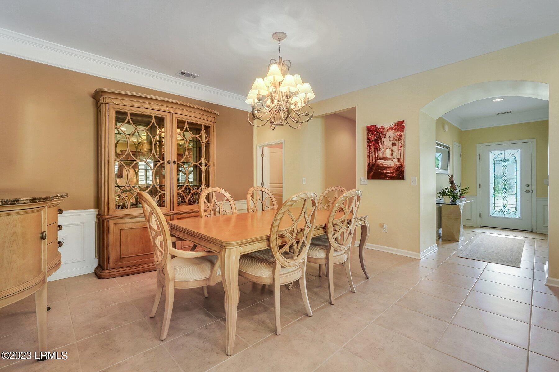 121 Knollwood Court