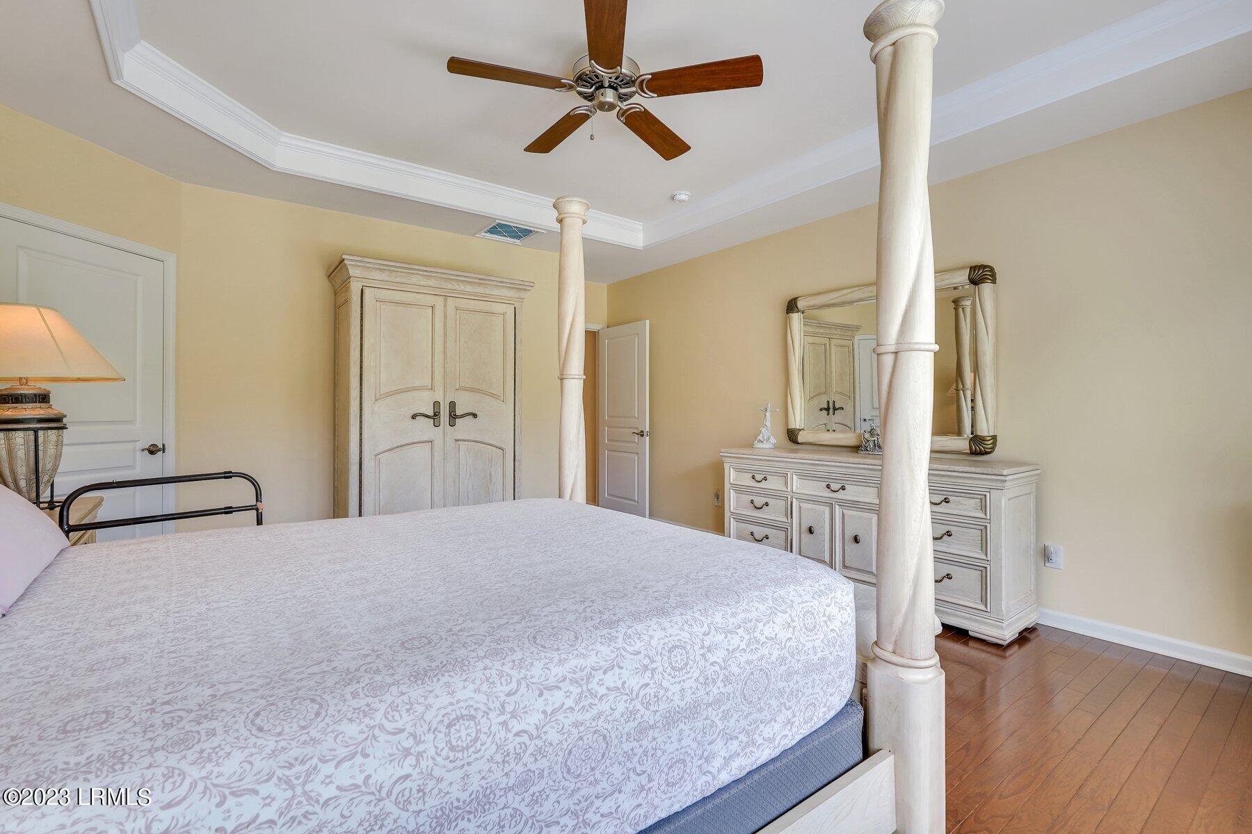 121 Knollwood Court