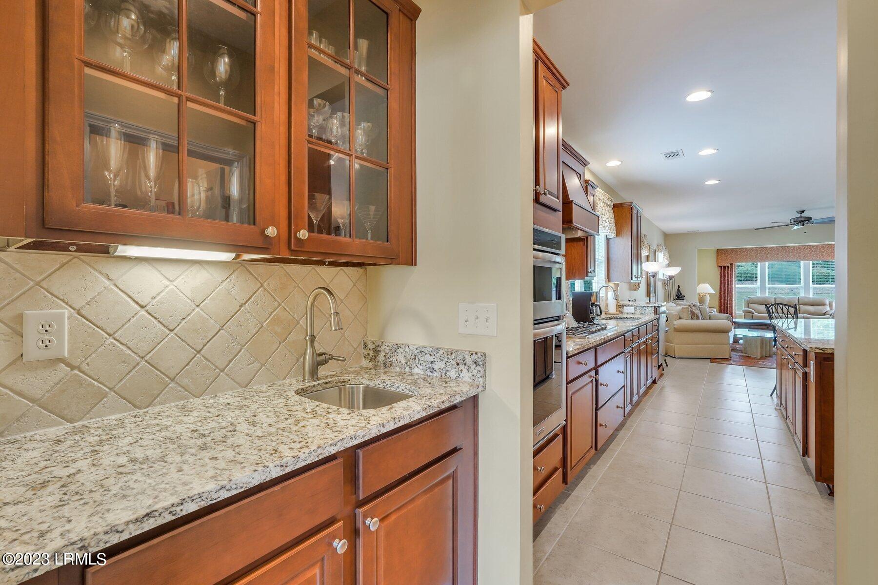 121 Knollwood Court
