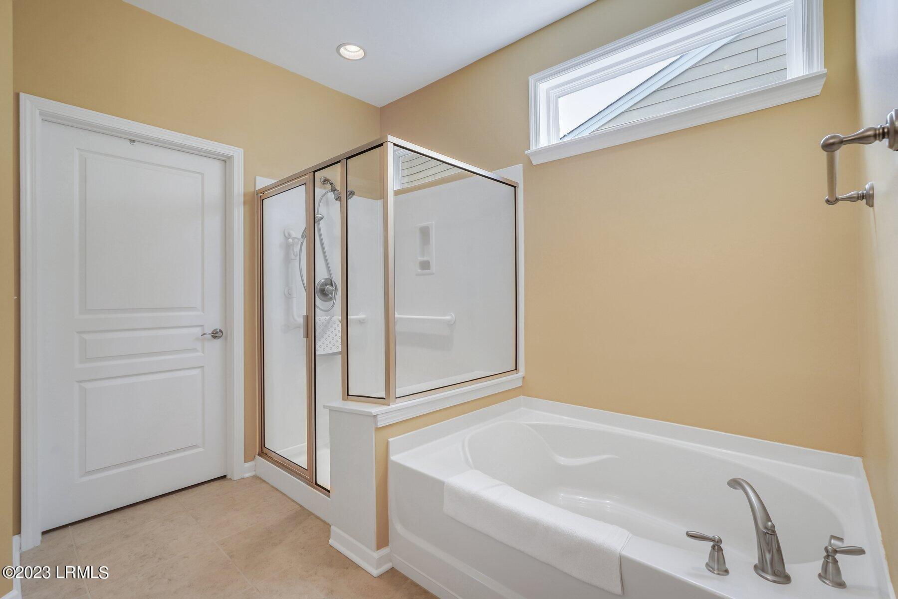 121 Knollwood Court