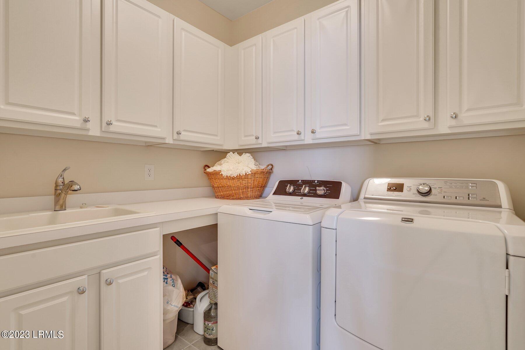 121 Knollwood Court